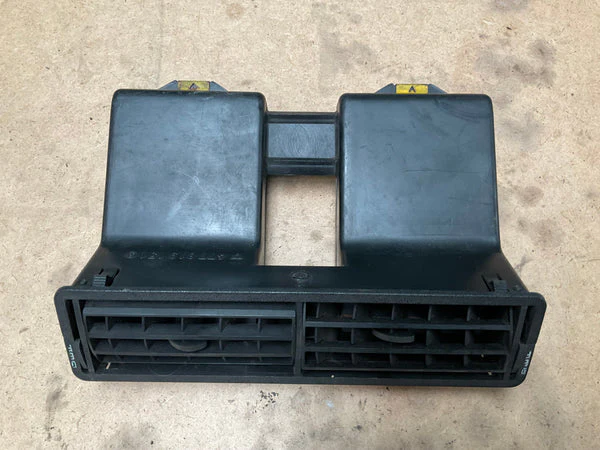 Porsche 924/944 DEF used interior air vent Black 477819151 - Image 4