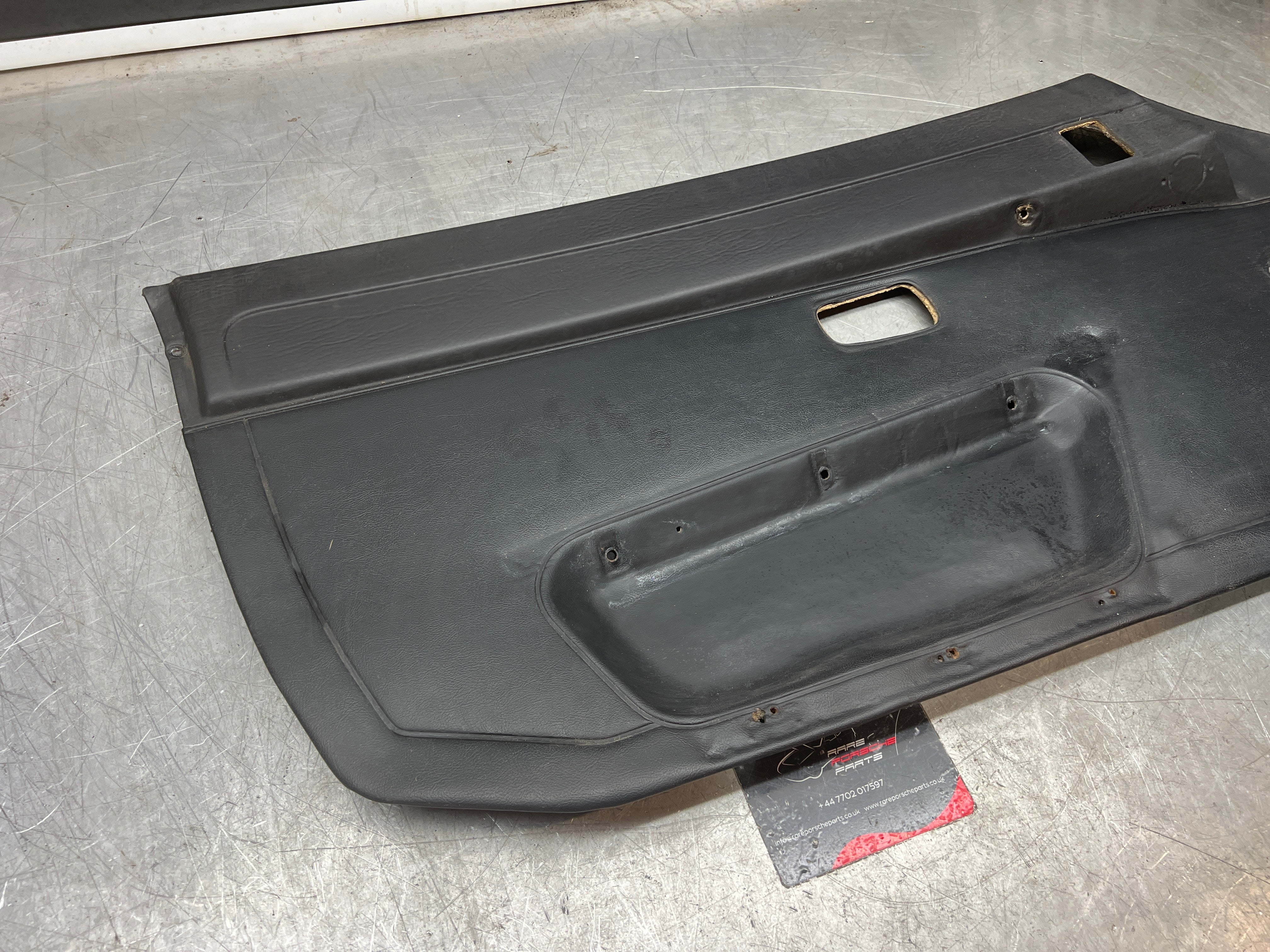 Porsche 924/944 early Porsche black door card used condition left side, Rhd, 478867011 - Image 2