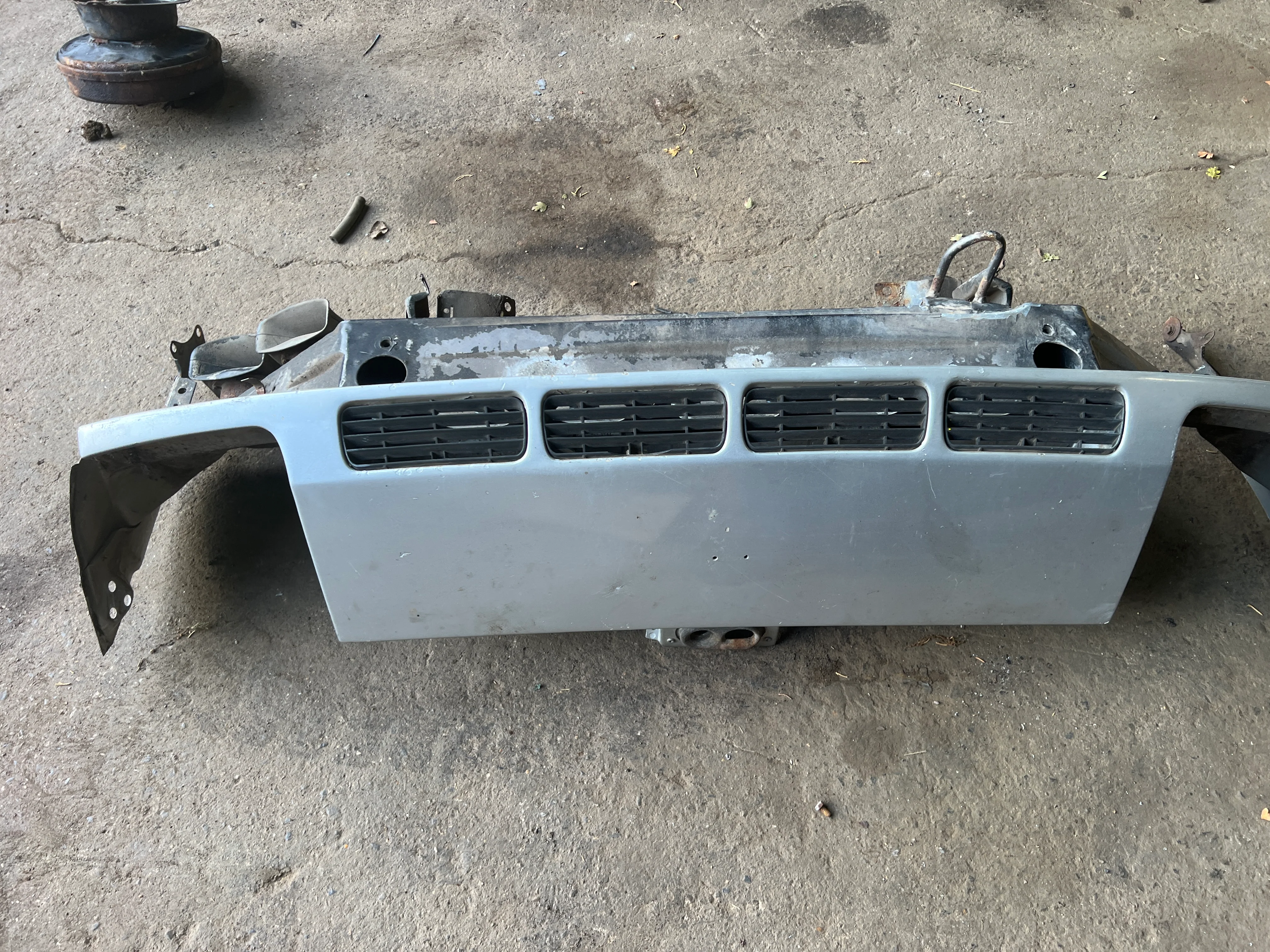 Porsche 924 Turbo front panel, badge panel used 477805593A - Image 13