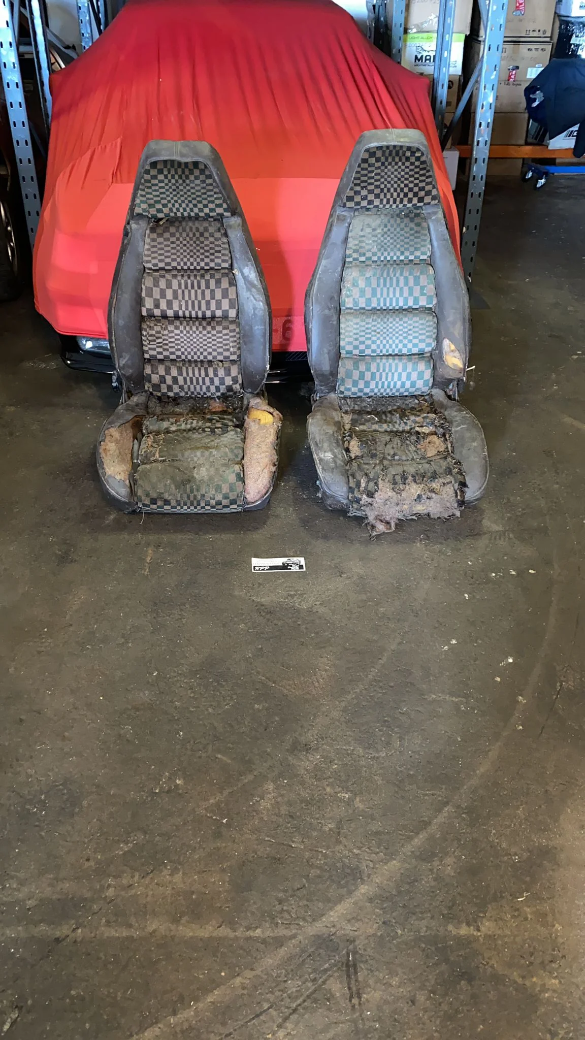 Porsche 928 early manual seats for refurbishment