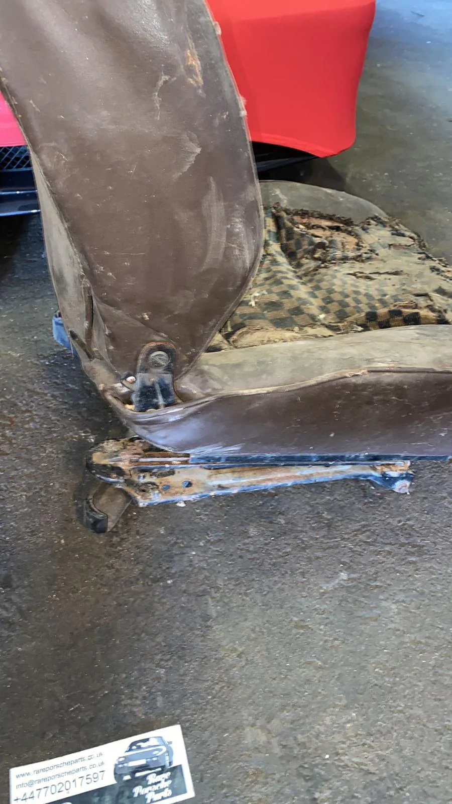 Porsche 928 early manual seats for refurbishment - Image 8