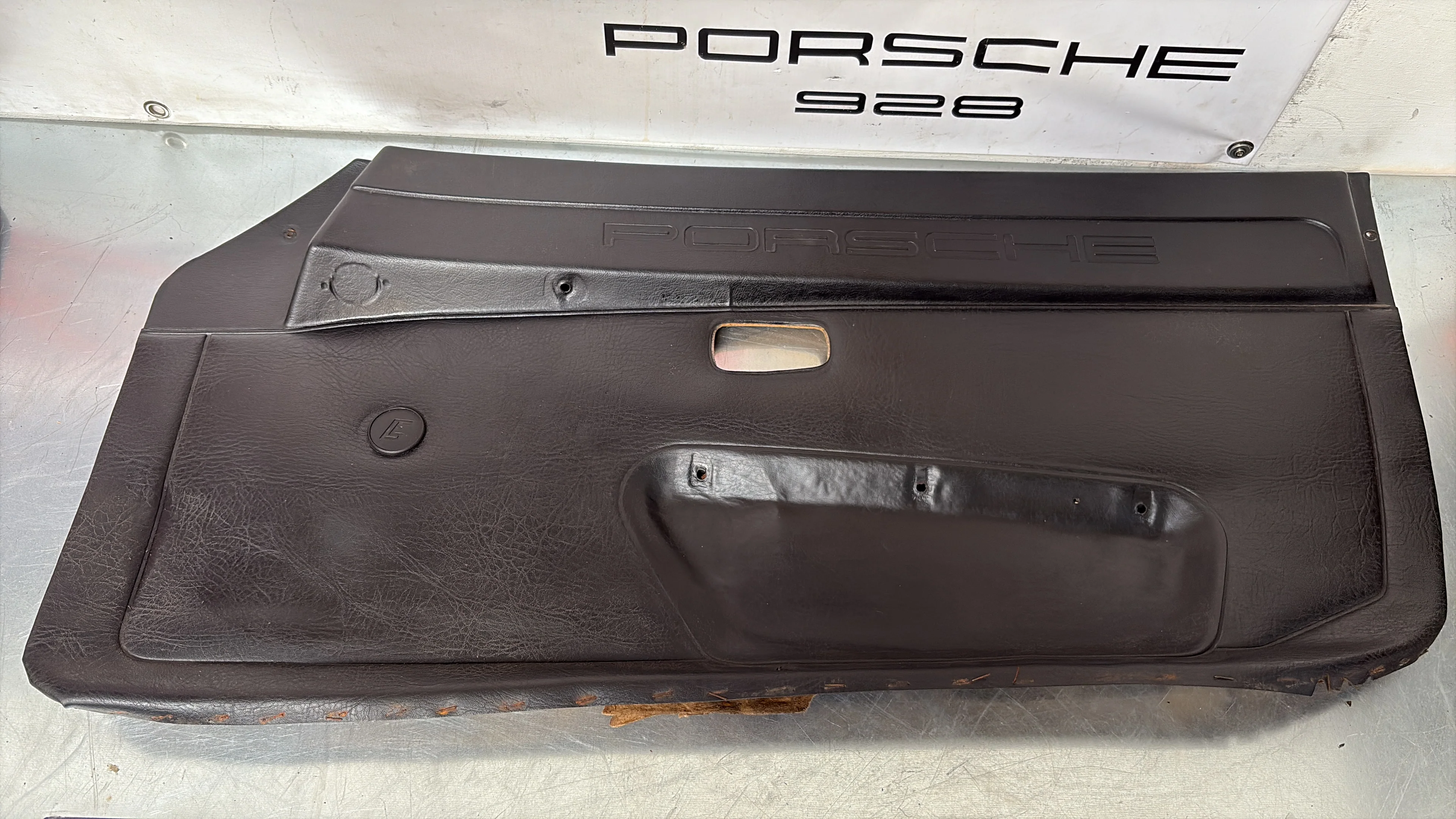 Porsche 924 / 944 Pair of early manual scripted door cards, used for spares or repair 477867012 / 477867011 - Image 9