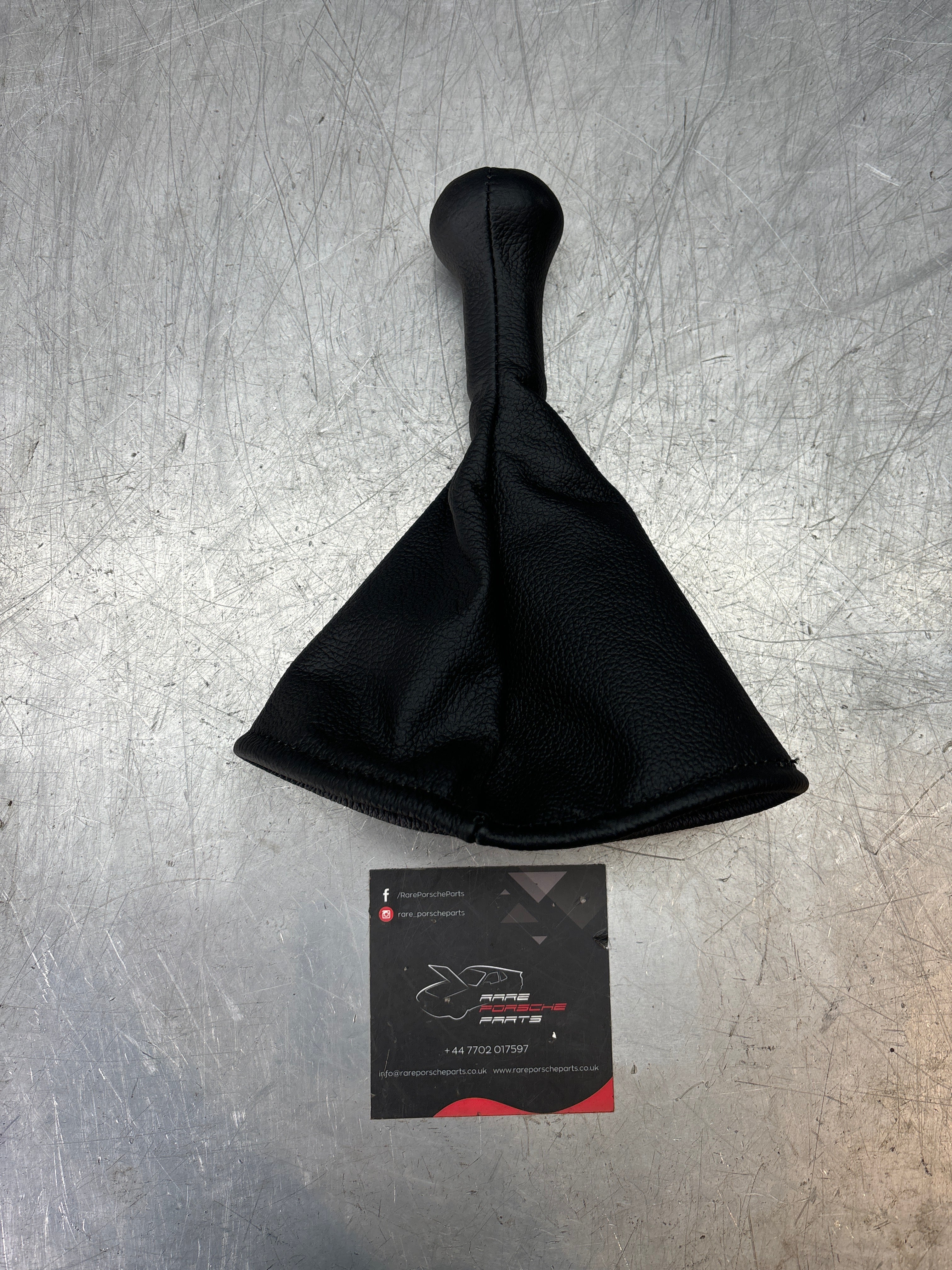 Porsche 924/944 refurbished gear knob and boot, black 94442407500 - Image 3