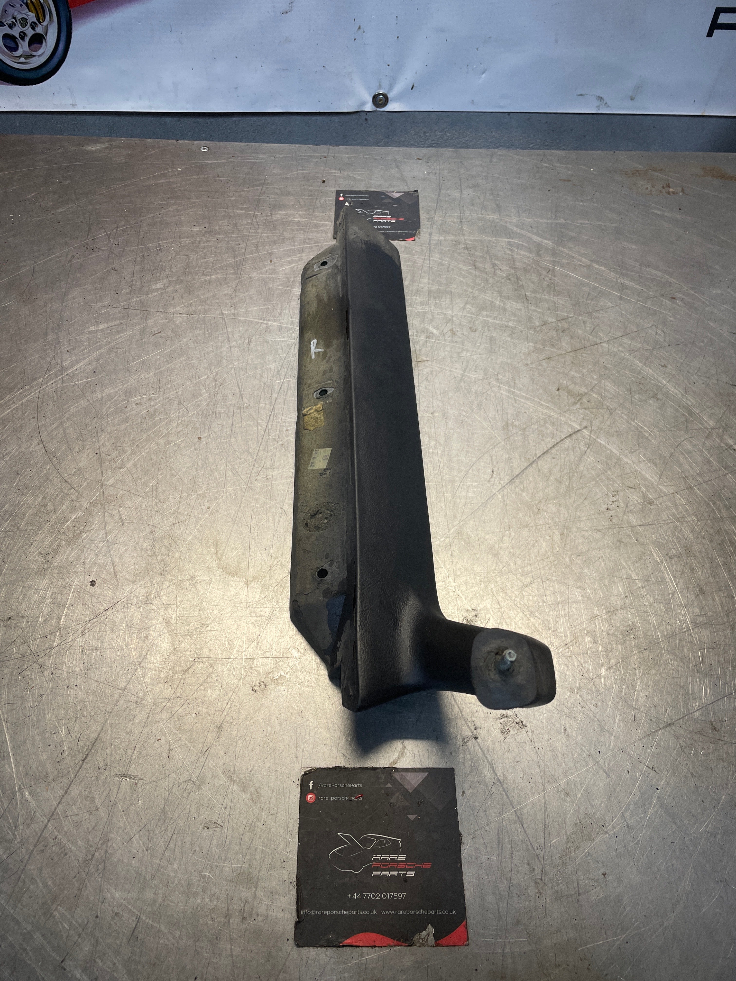 Porsche 924 / 944 Right Door pull handle, Black, used 477867172 - Image 2