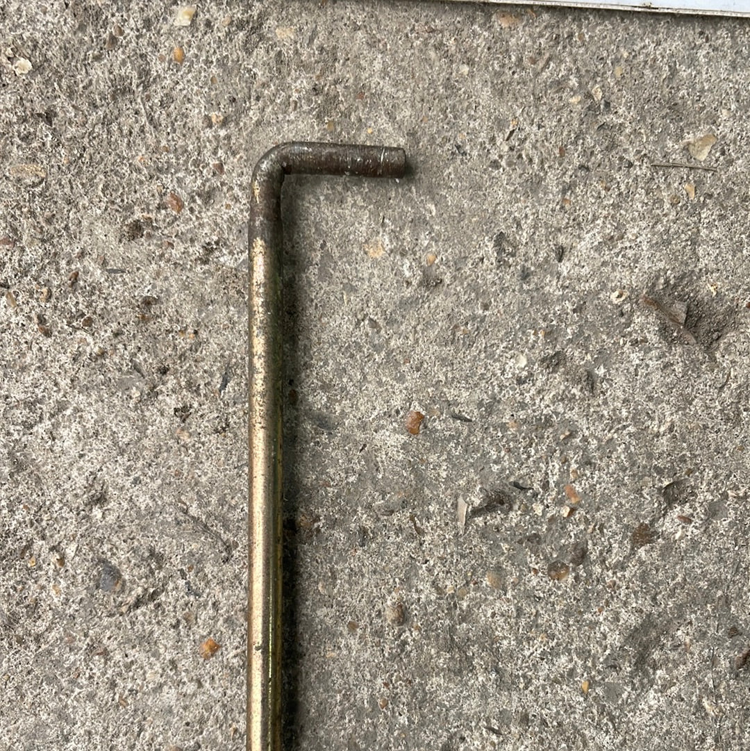 Porsche 924/944 tailgate / hatch locking rod used, only 1 rod read description - Image 6