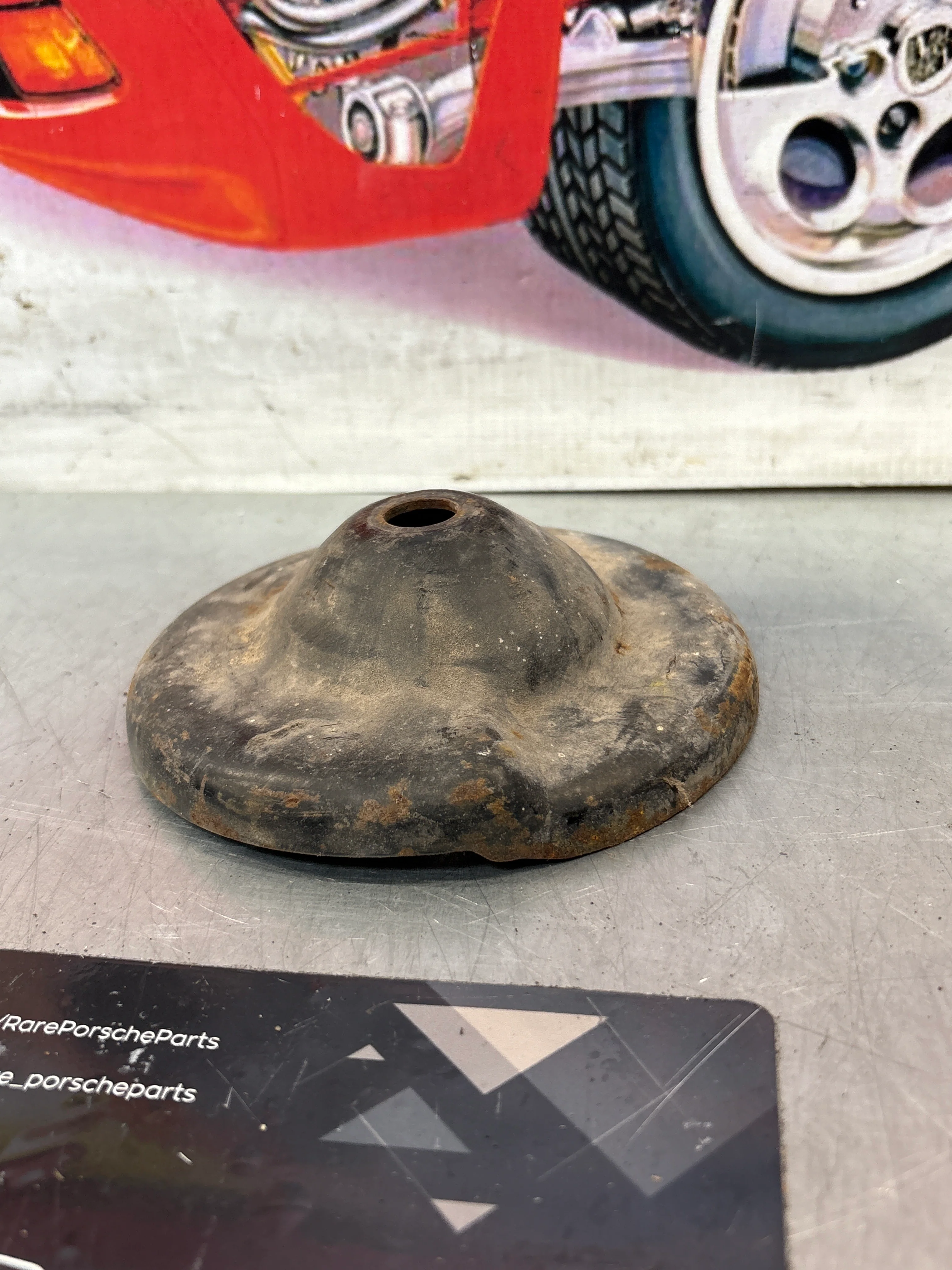 Porsche 924/944 Turbo suspension flange bearing, refurbished 133412341 - Image 3