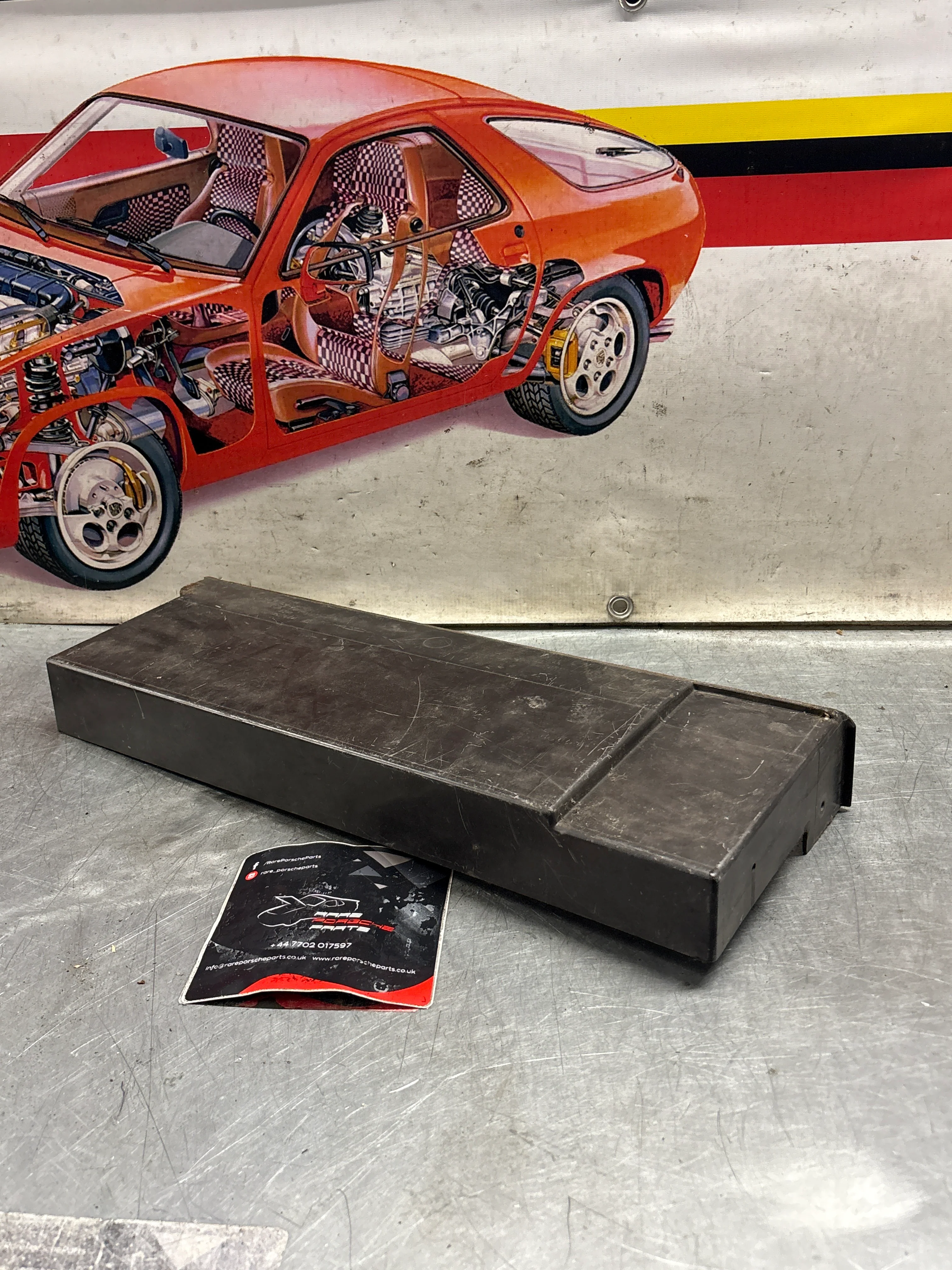 Porsche 924 944 under glove box shelf, brown 477857836A LHD only, for spares or repair - Image 6