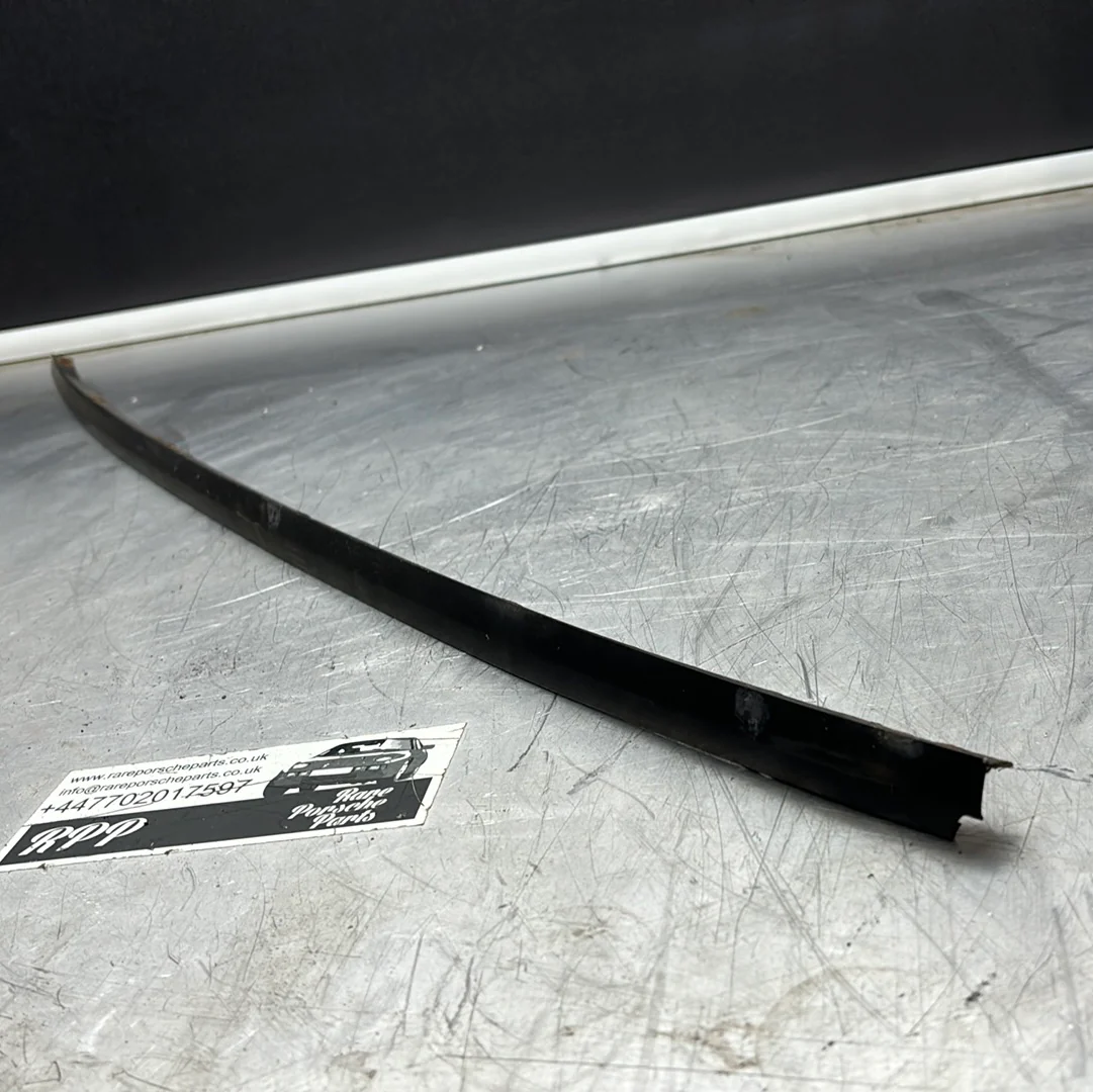 Porsche 924/944 windscreen trim 94455904300 used - Image 6