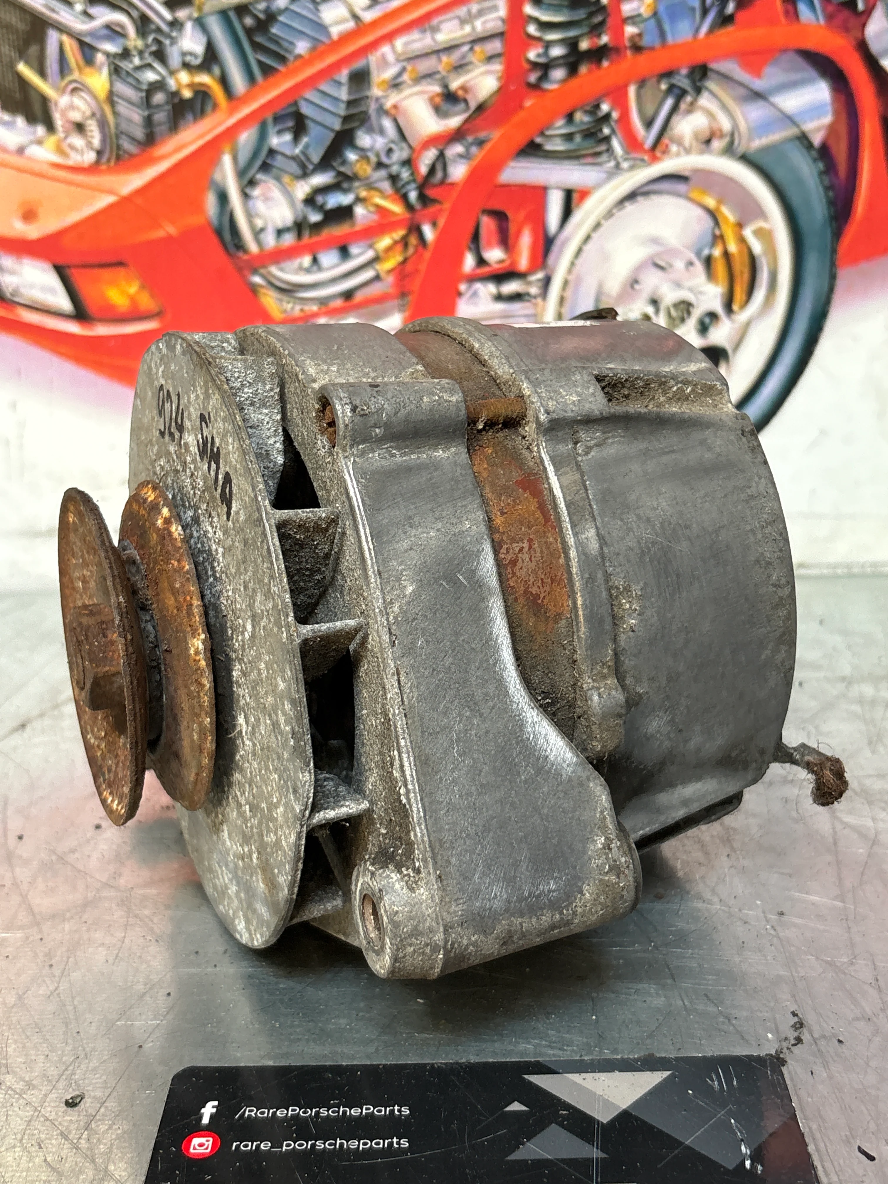 Porsche 924 alternator 0120469551, 035903015M, used - Image 4