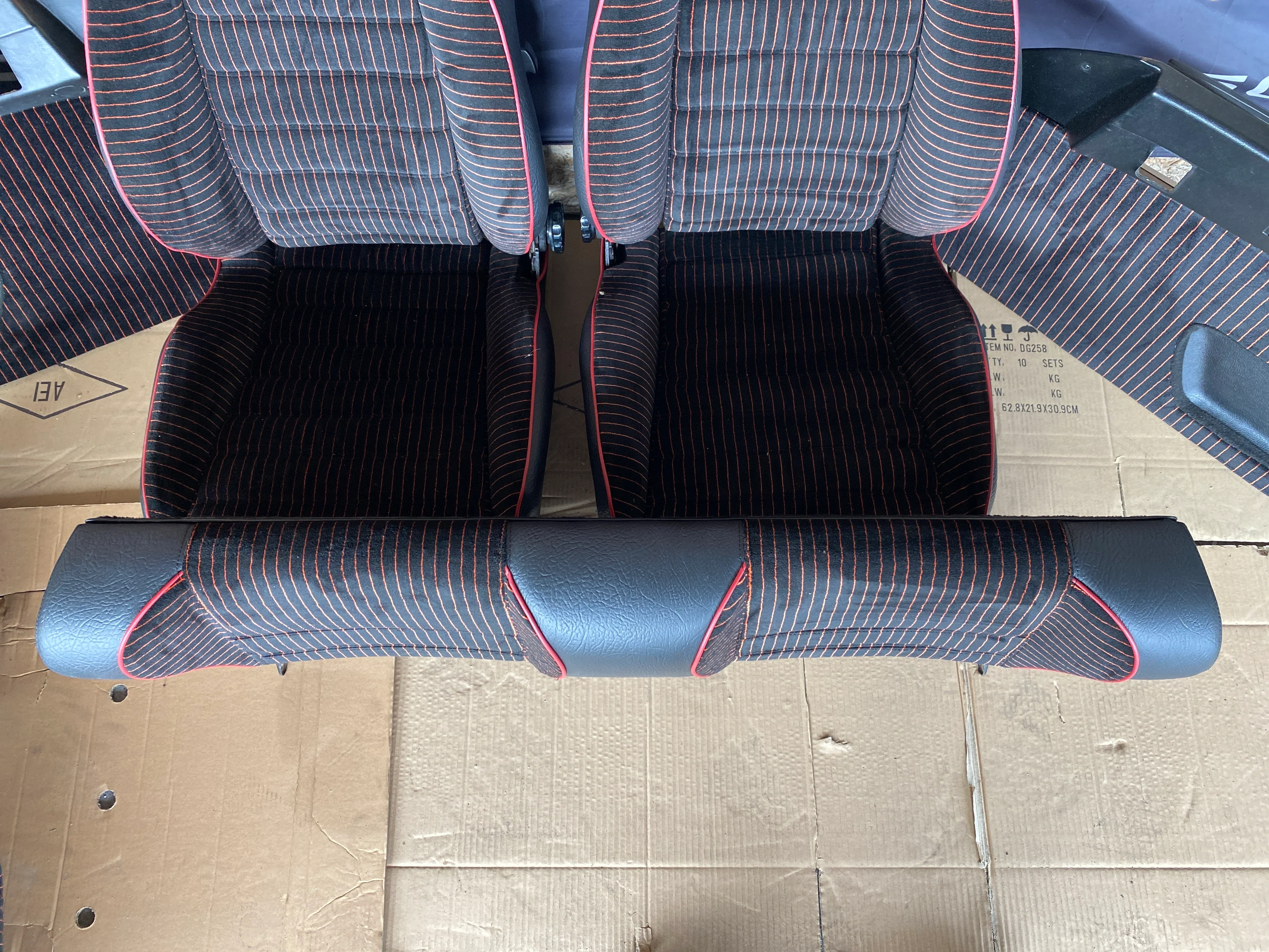 Porsche 924 Carrera GT Seat set with door cards, refurbished - Image 14