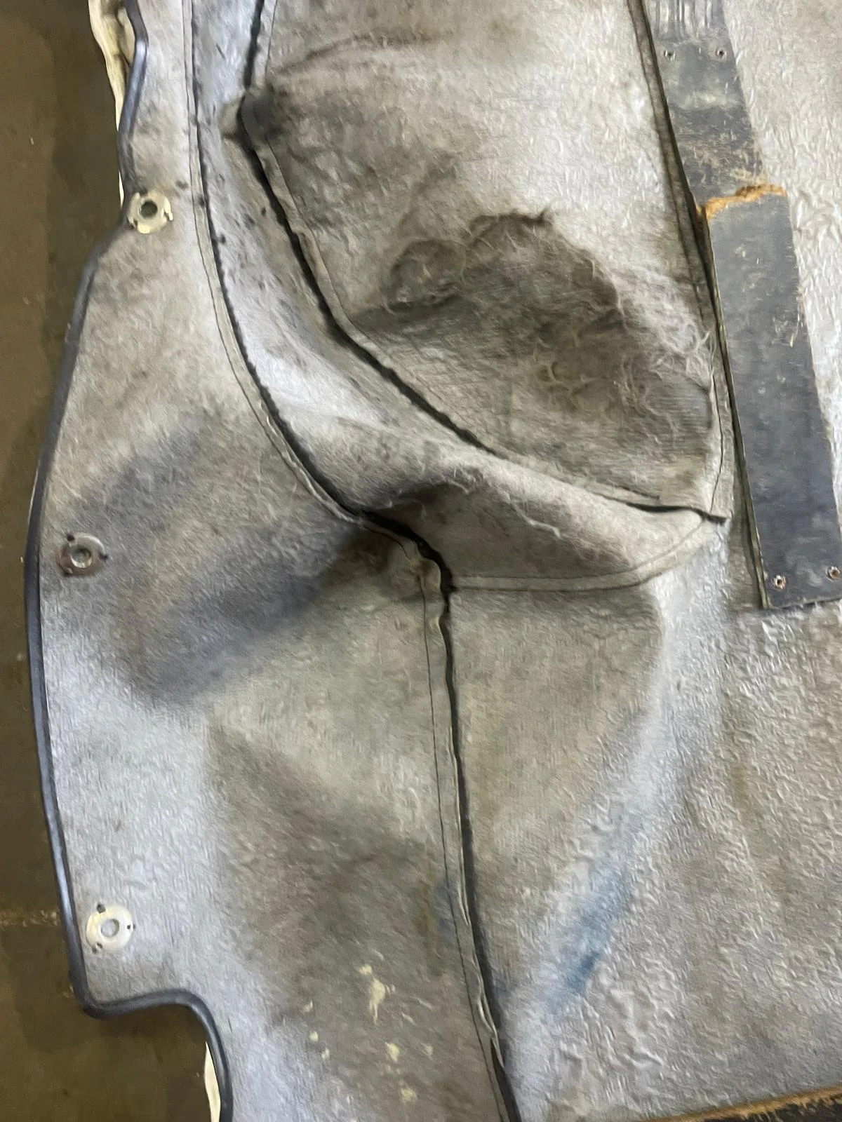 Porsche 924 944 80-85.5 black boot carpet 94555506303 / 94455506301 - Image 15