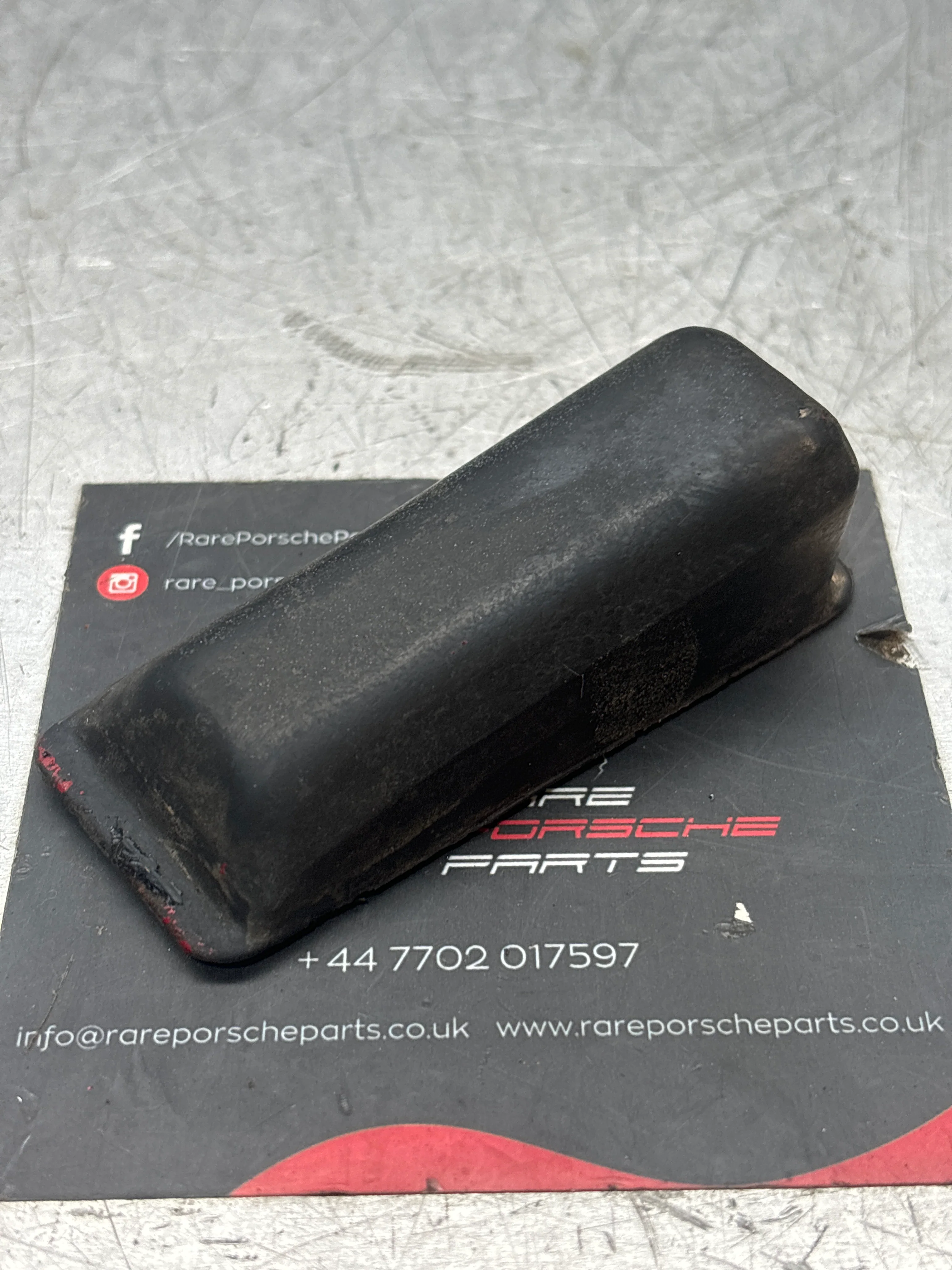 Porsche 924 front bumper, driving light buffer, rubber pad, right 477807154, used - Image 3