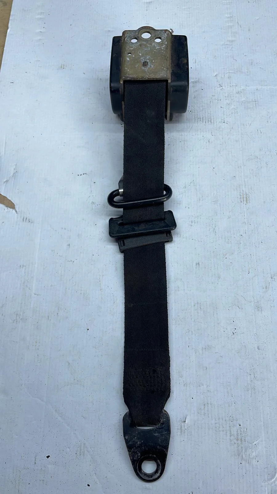 Used Porsche 924 front right seat belt with black metal hanger - Image 4