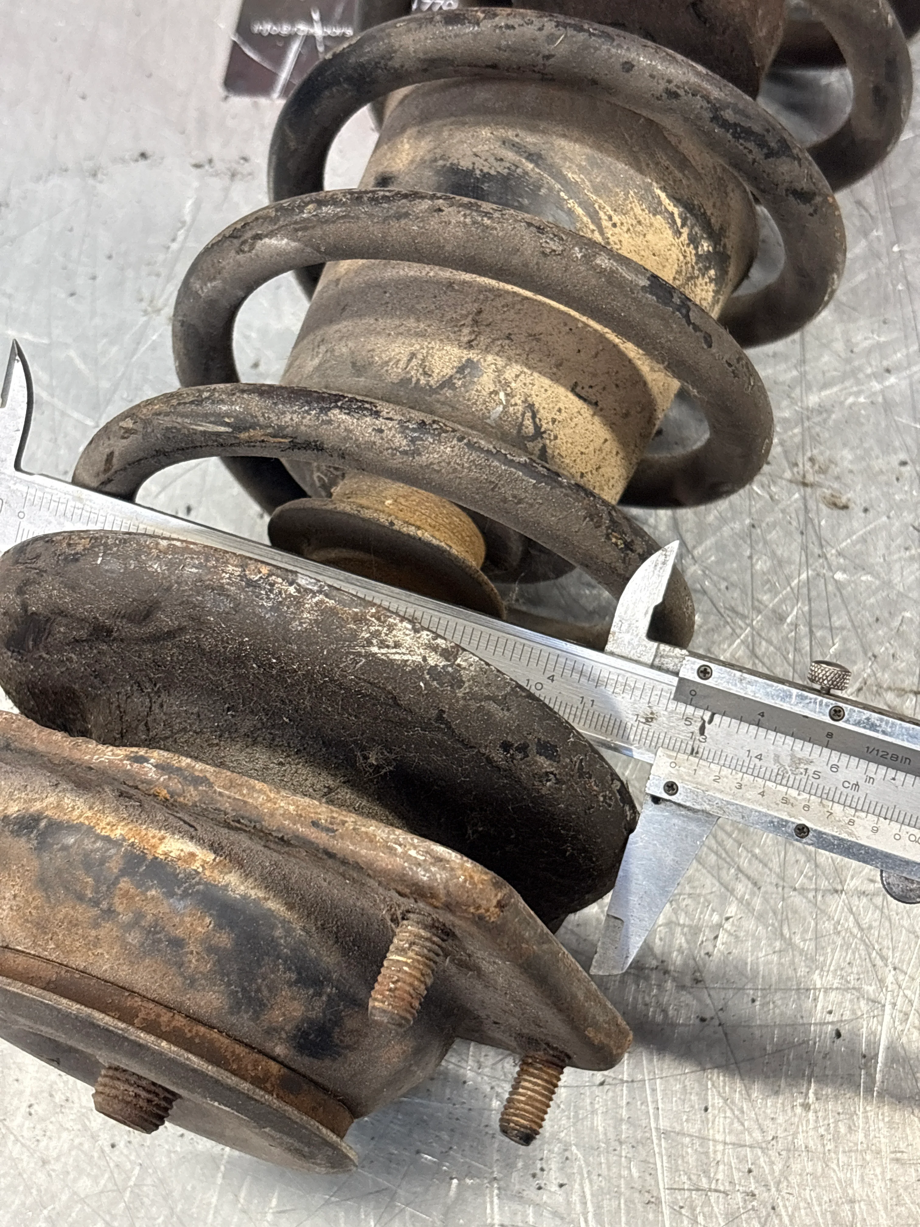 Porsche 924 Front shock absorber, used 477412031E - Image 8