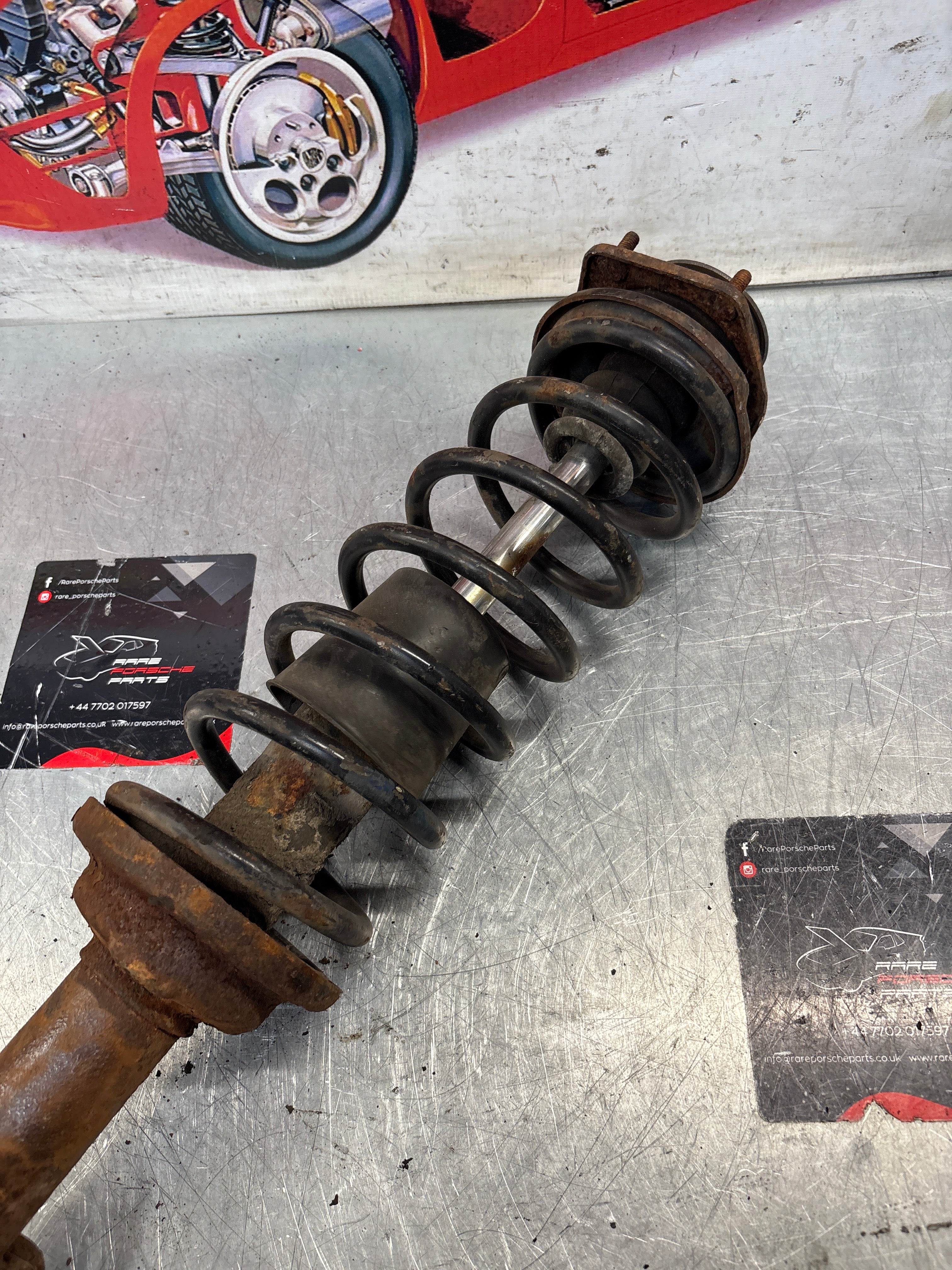 Porsche 924 Front shock absorber, used 477412032F - Image 5