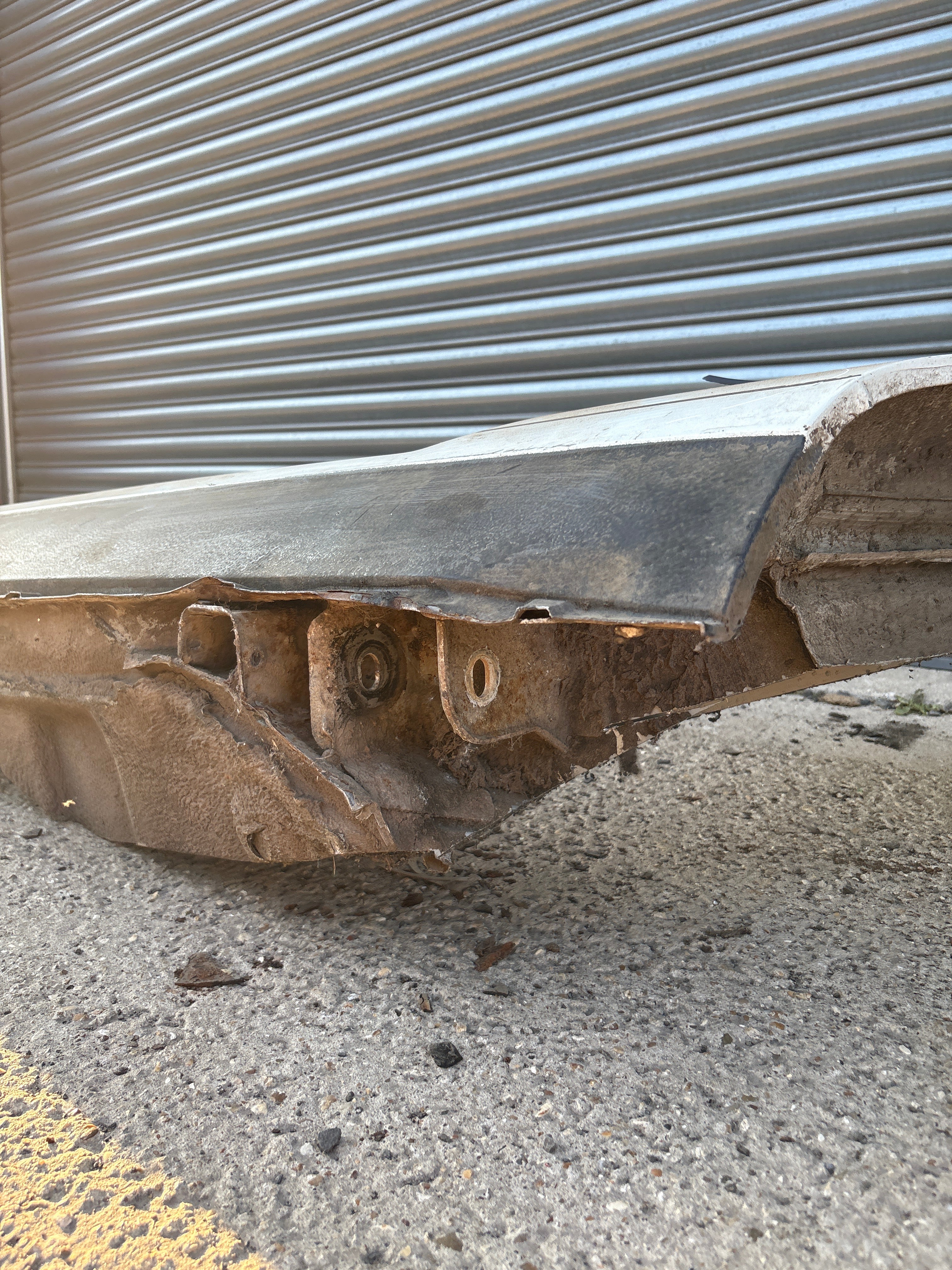 Porsche 924 left side cut, rear fender with sill - Image 19