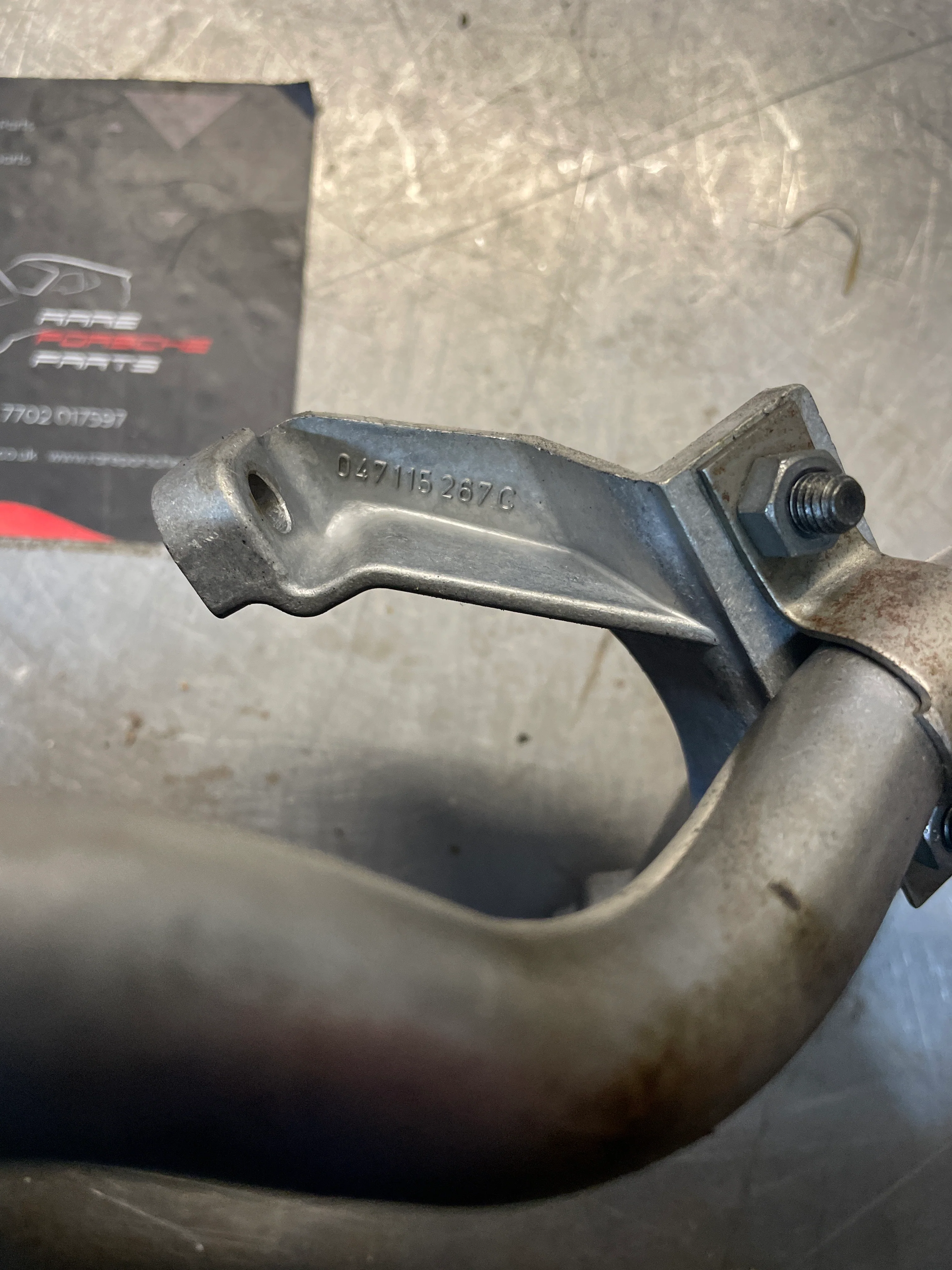 Porsche 924 Oil Pickup strainer with alloy bracket. 047115267C. - Image 5