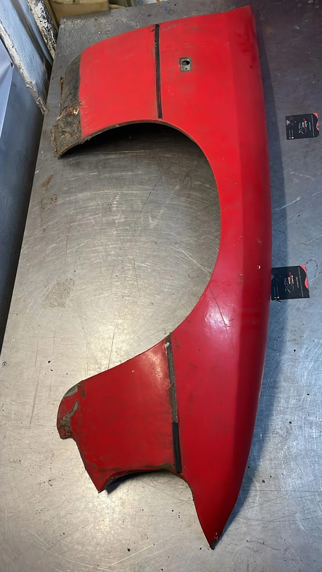 Porsche 924 right front wing 477821022 spares or repair - Image 2