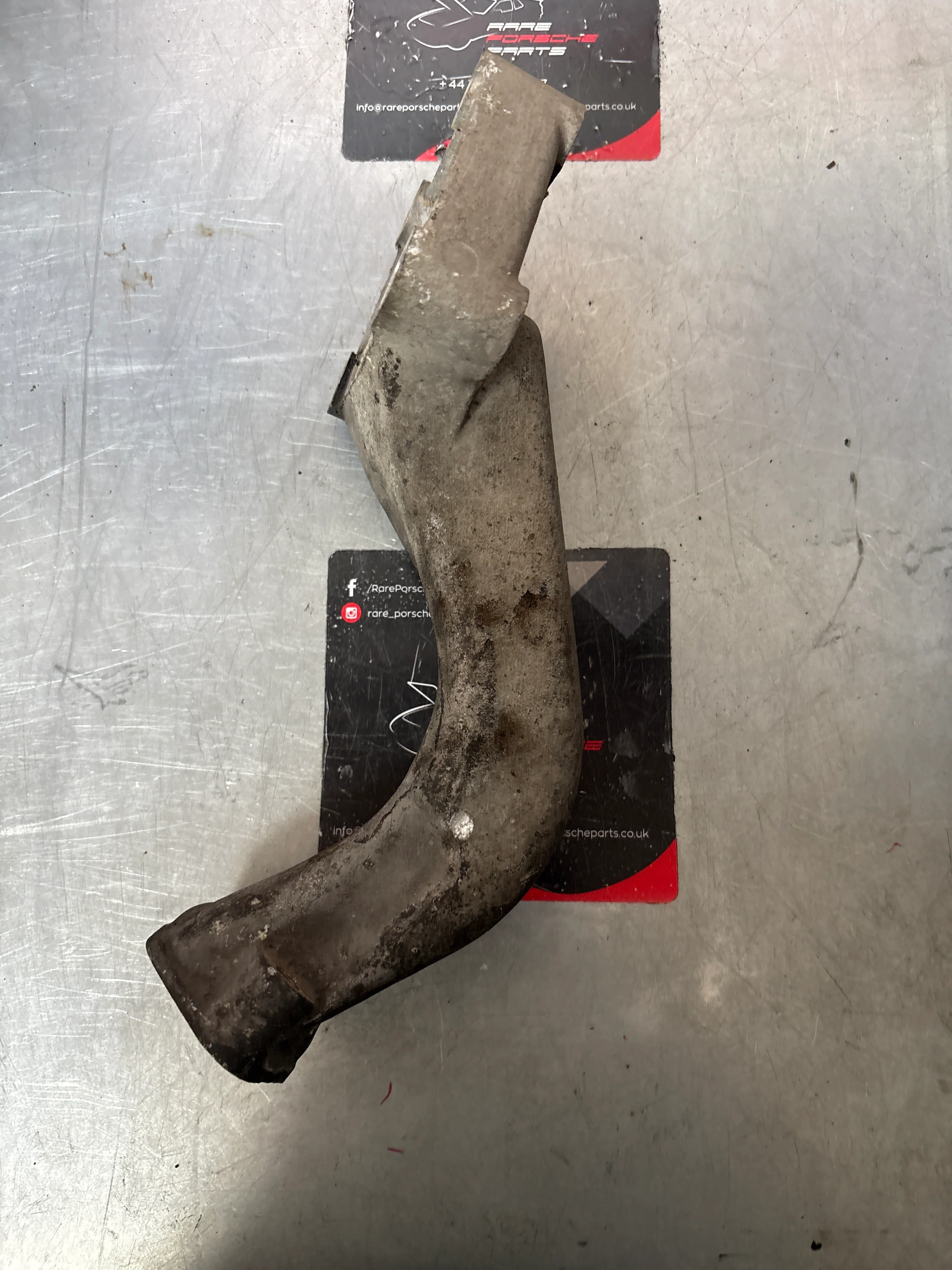 Porsche 924 S / 944 engine carrier bracket, used 94437512303 - Image 3