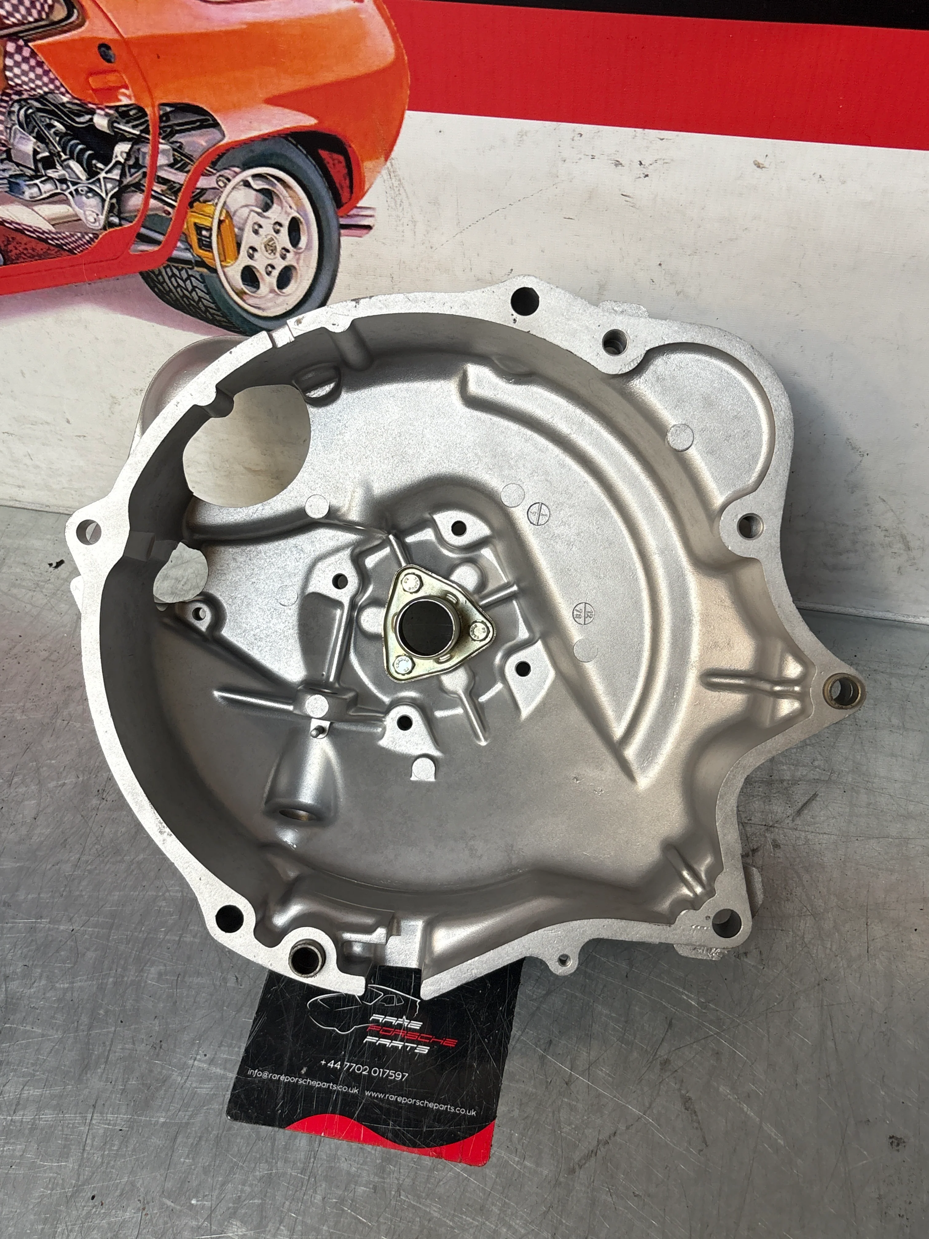 Porsche 924 Turbo bell housing, refurbished 9311164012R - Image 8