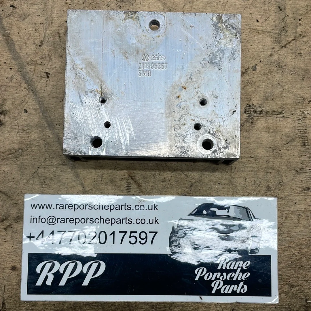 Porsche 924 turbo Ignition Amplifier Module plate 211905357 used - Image 3