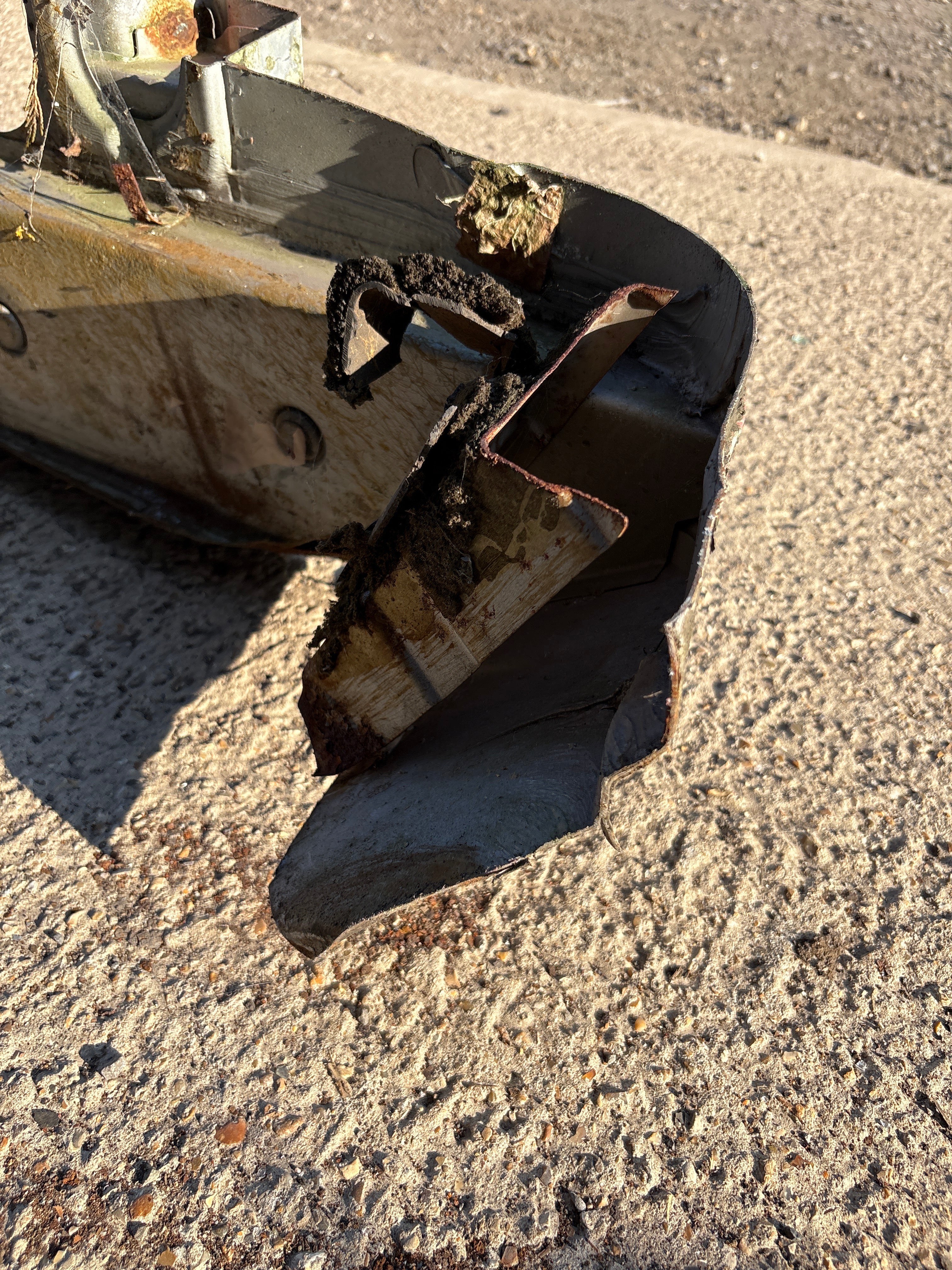 Porsche 924 Turbo Left Sill - Image 10