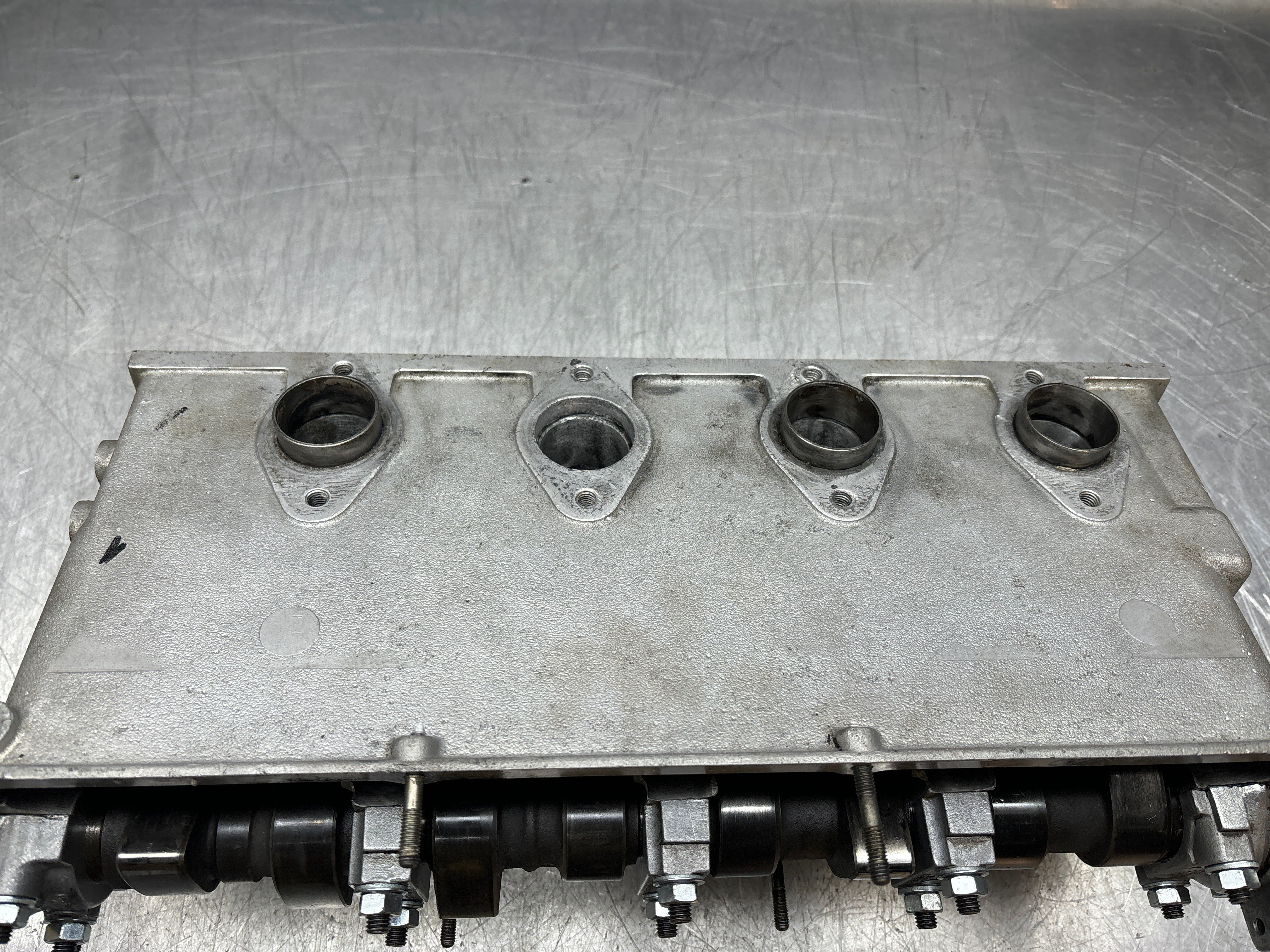 Porsche 924 Turbo reconditioned cylinder head with camshaft 9311043013R - Image 9