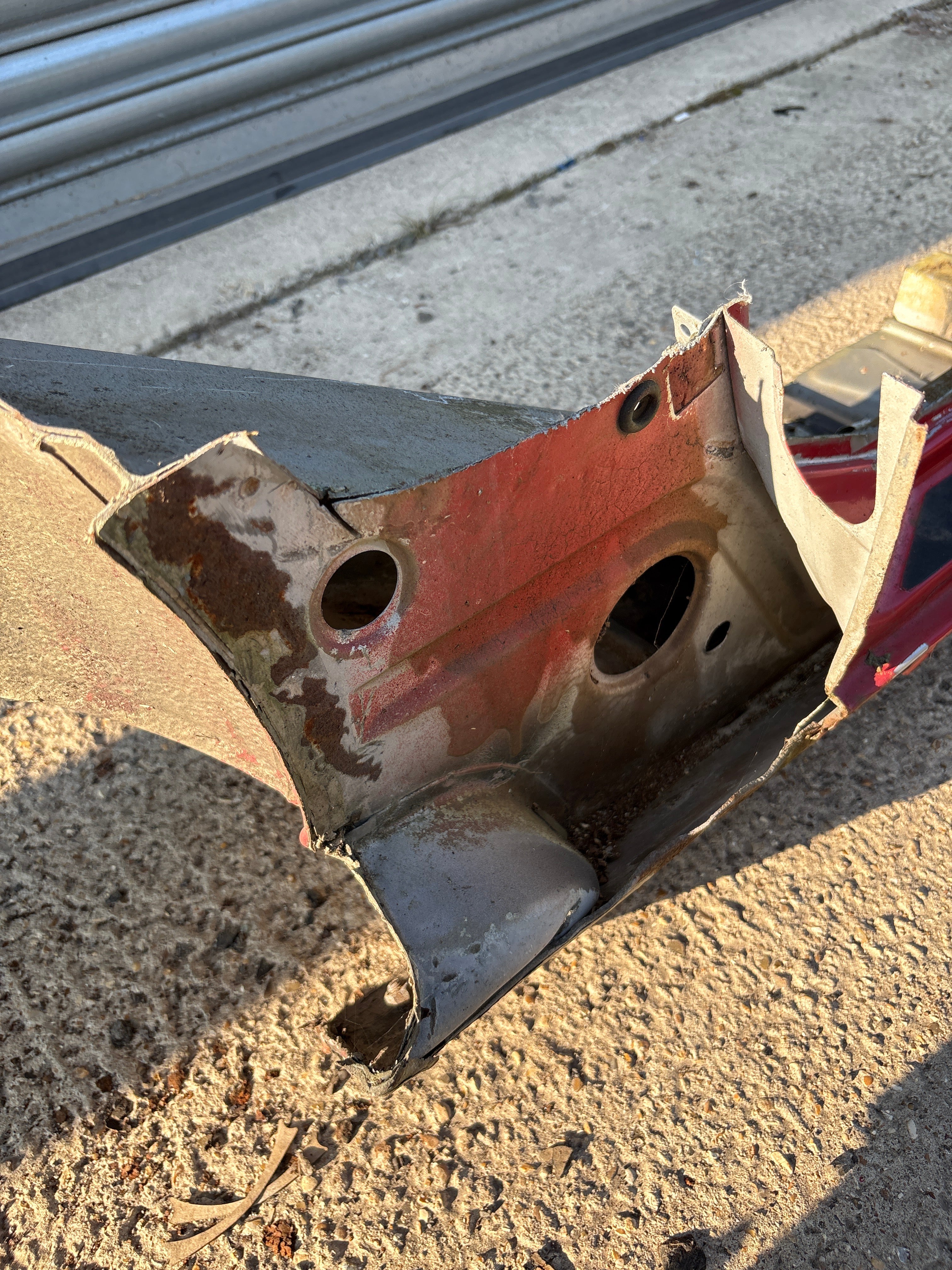 Porsche 924 Turbo Right Sill, needs repair - Image 5