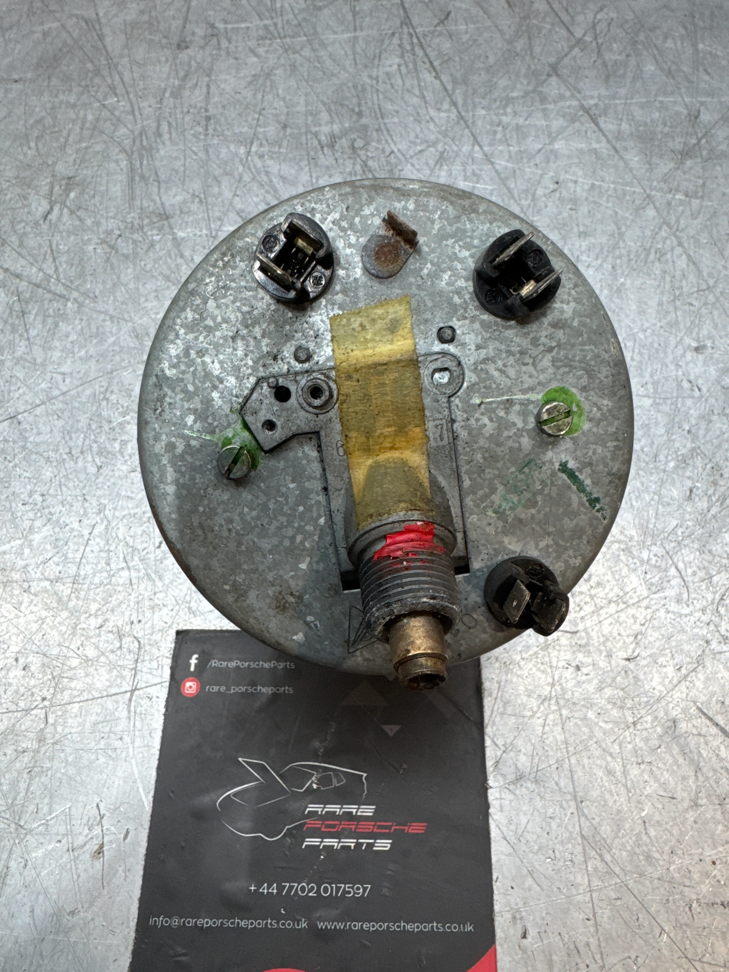 Porsche 924 very early speedometer 477957023 (98630 miles showing). - Image 3