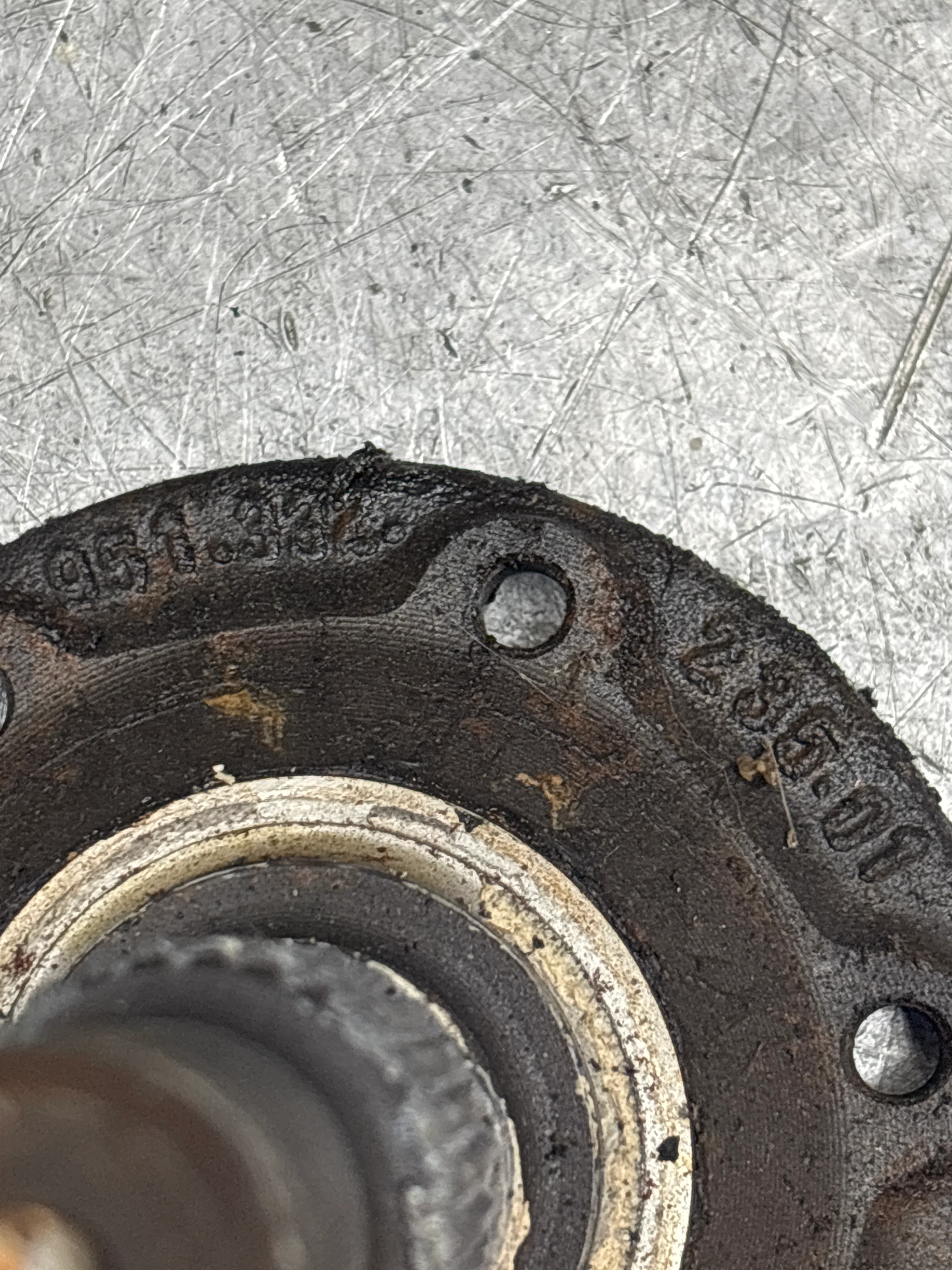 Porsche 924S 944 85.5- Rear Stub Axle Hub  95133223501, used - Image 3