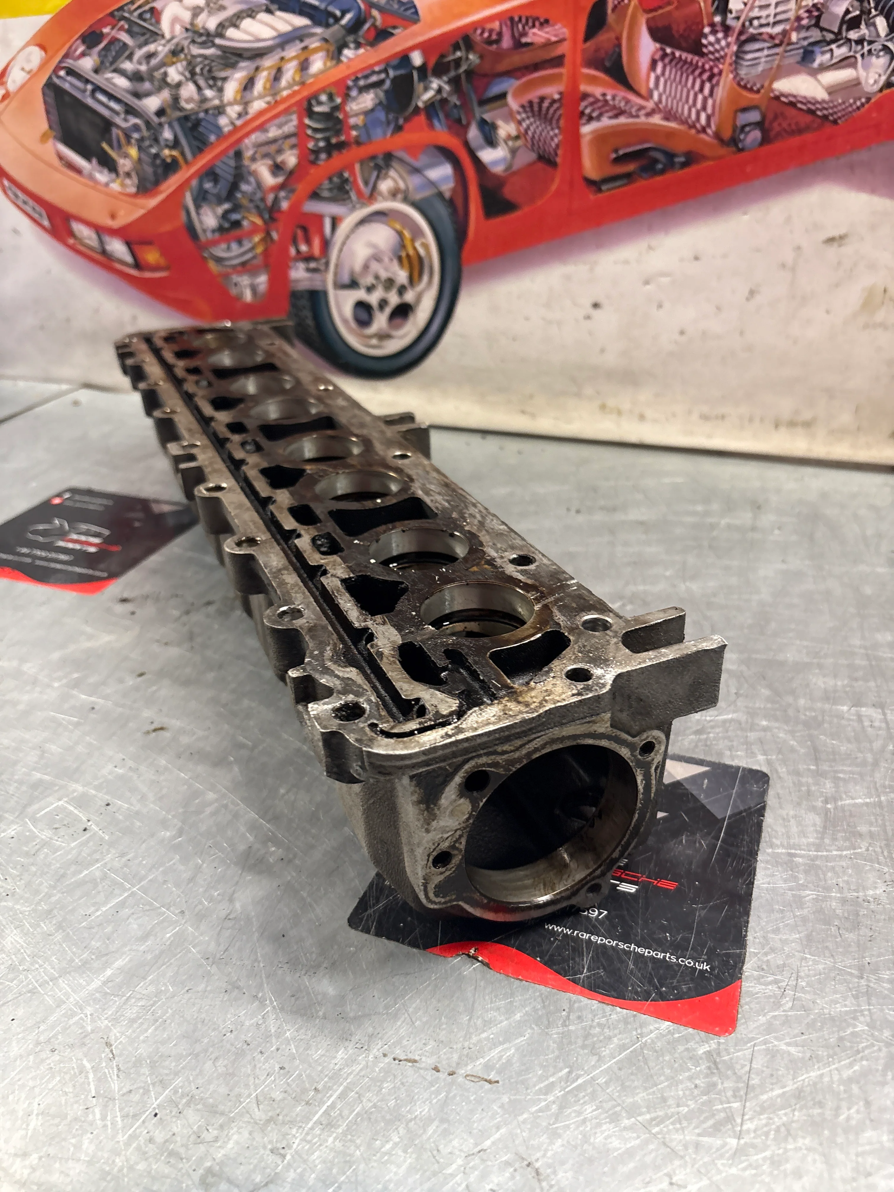 Porsche 924S 944 2.5 2.7 camshaft housing 9441052507R - Image 7