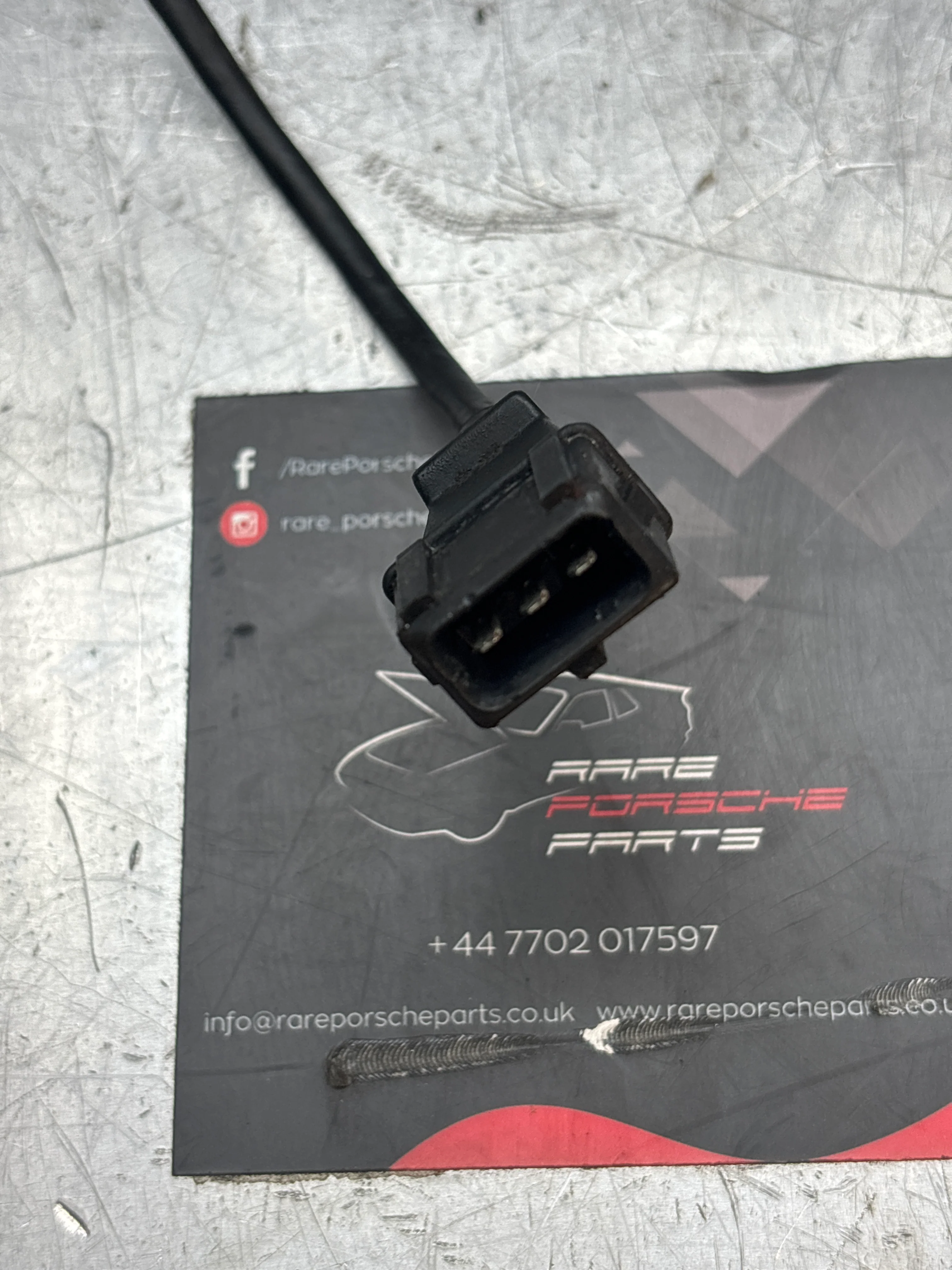 Porsche 924S 944 crank sensor 0261210003 Used - Image 4