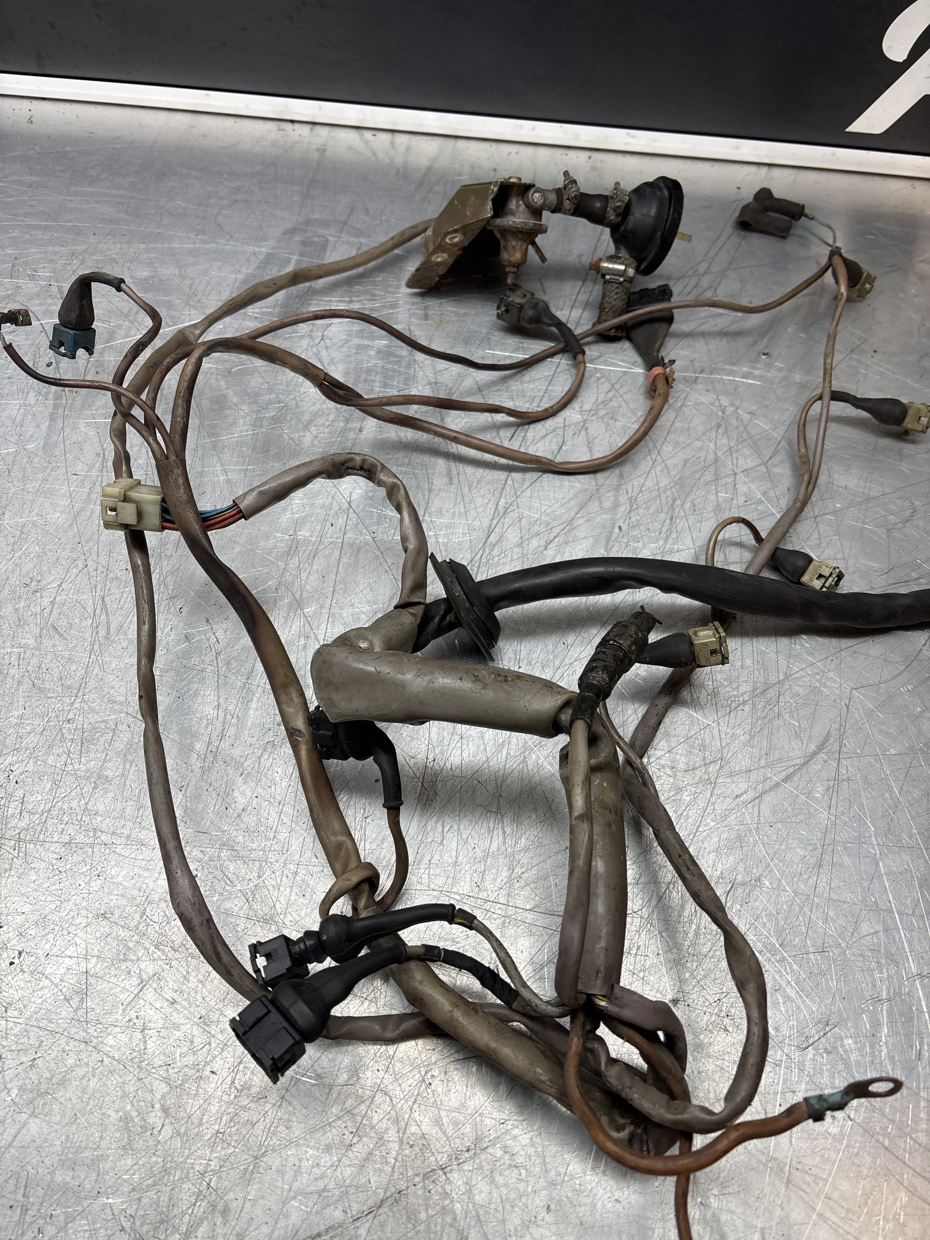 Porsche 944 924S 85.5-87 engine loom/ harness wiring for 2.5 M44/07 Used 94460703001 - Image 2