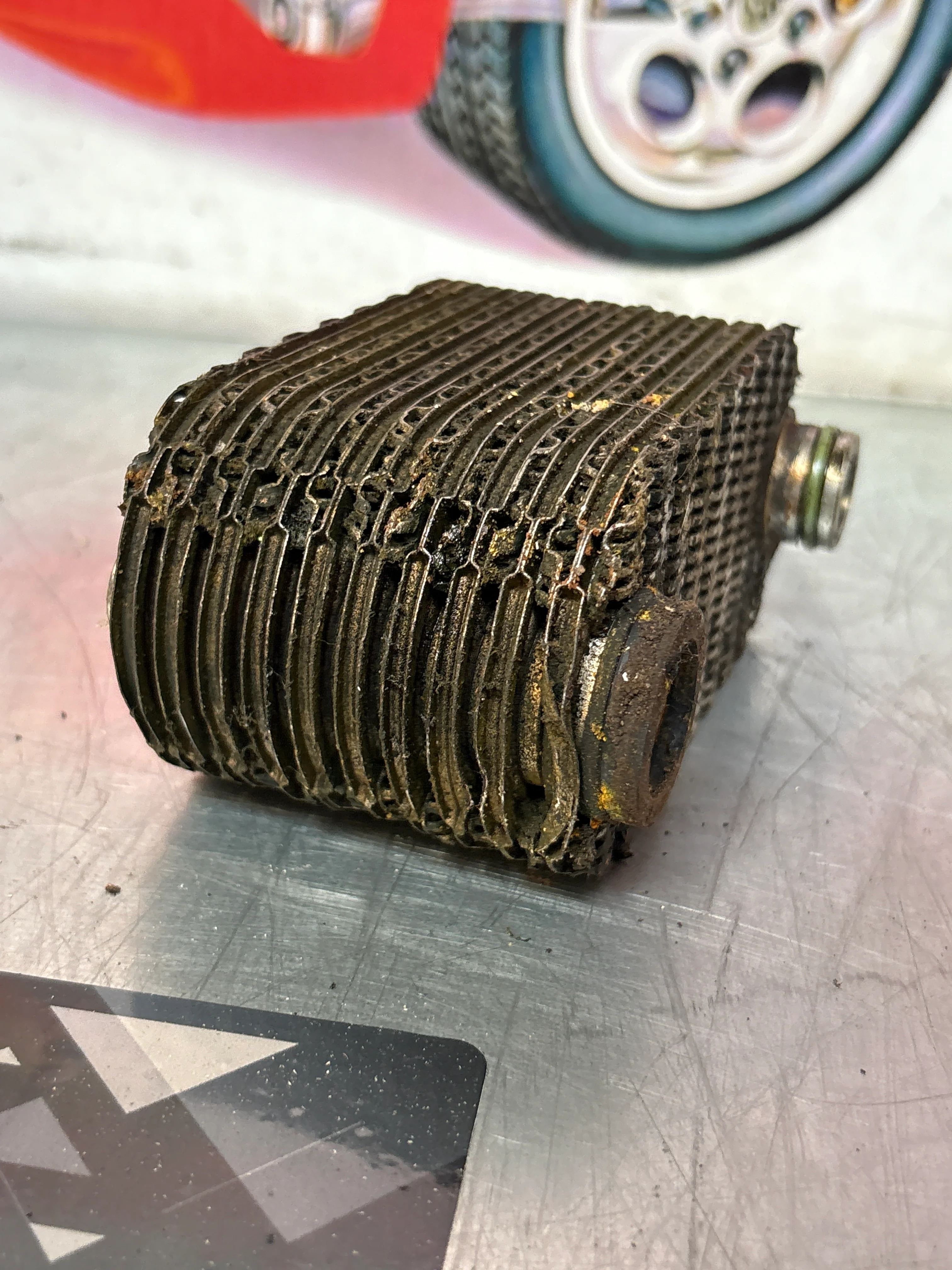 Porsche 924S 944 oil-water radiator, oil cooler, heat exchanger 94410716501 used - Image 4