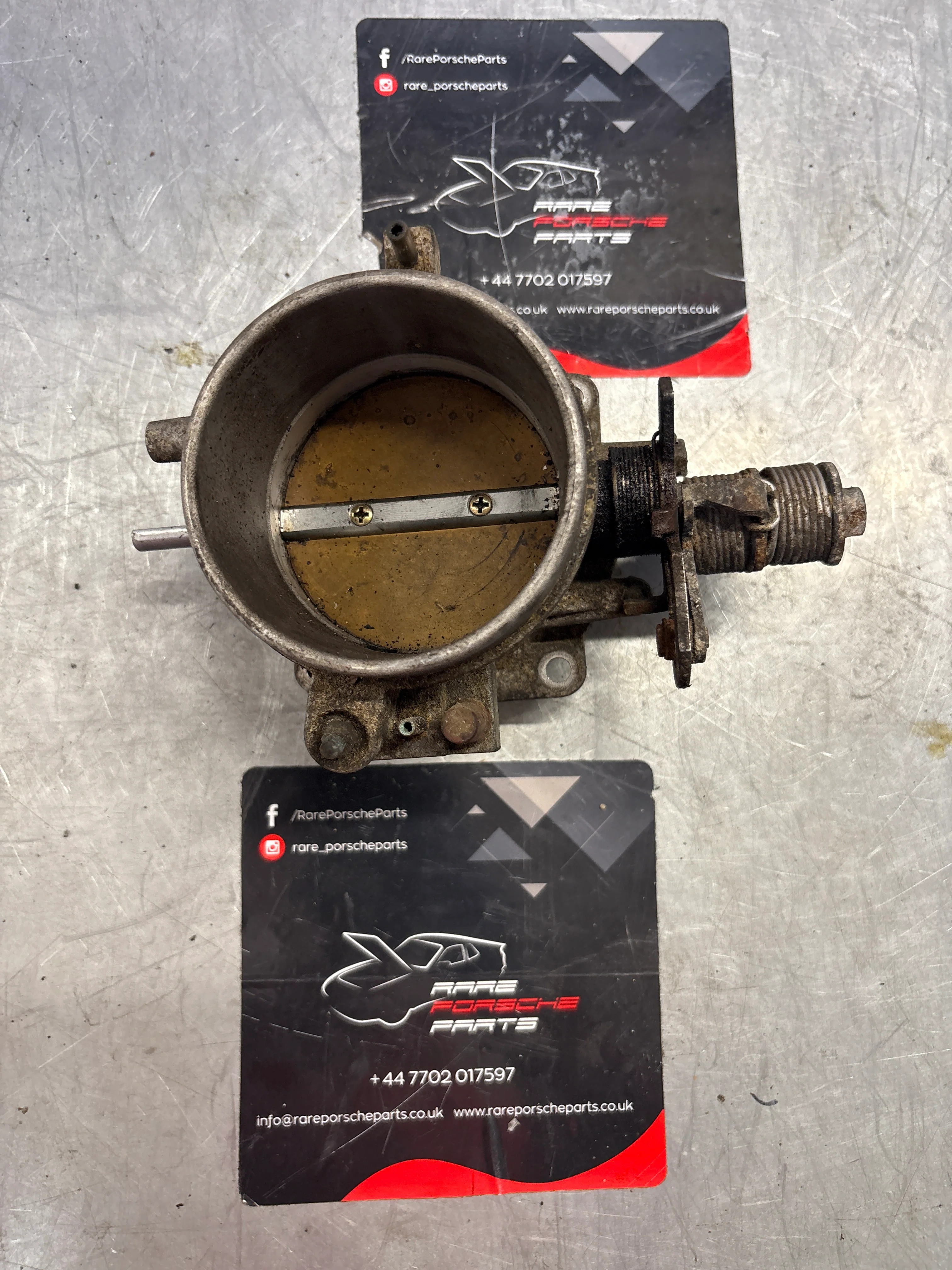Porsche 928 4.7 Throttle Body Butterfly Valve, 9281105302R used - Image 4
