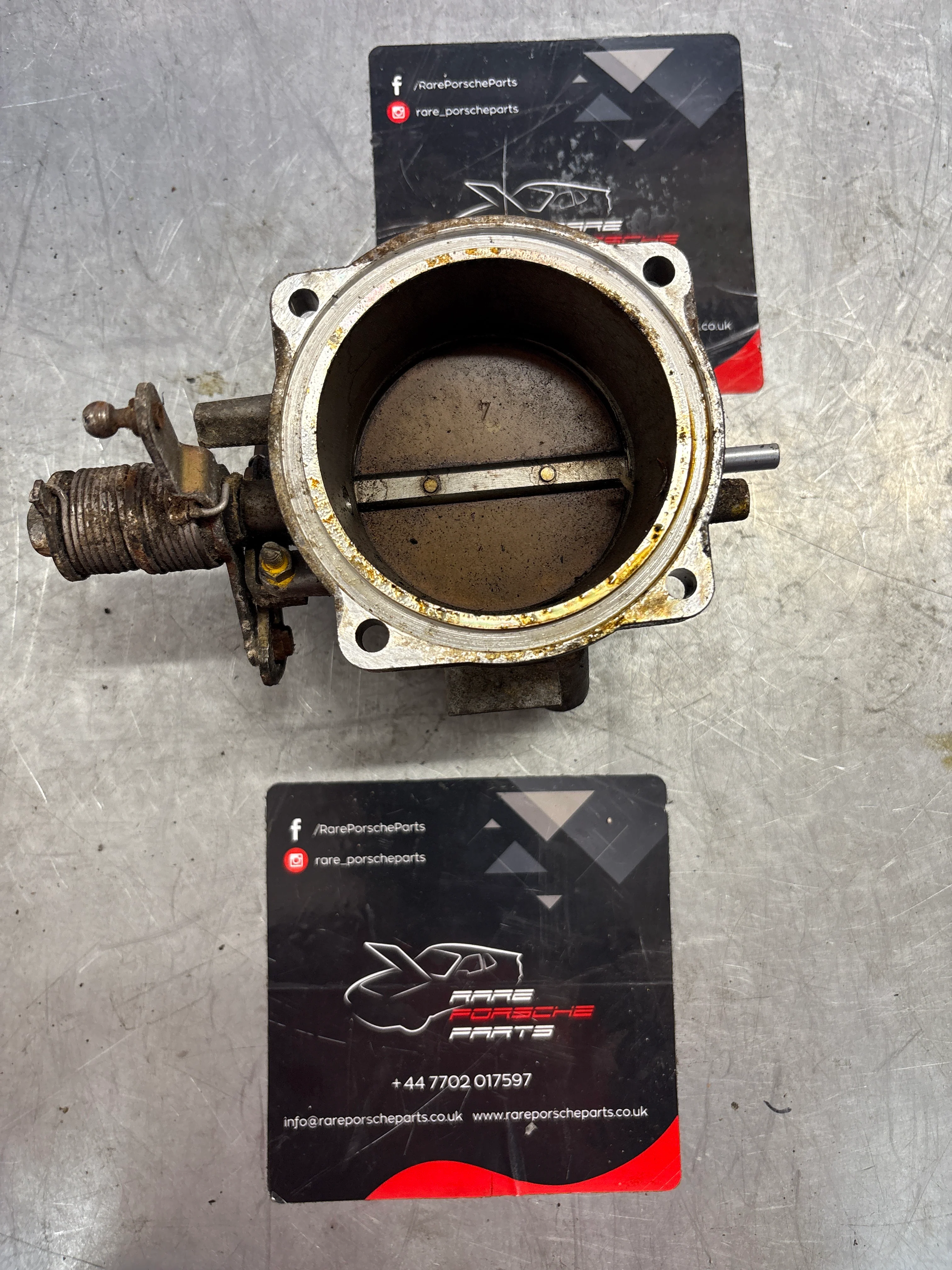 Porsche 928 4.7 Throttle Body Butterfly Valve, 9281105302R used - Image 5