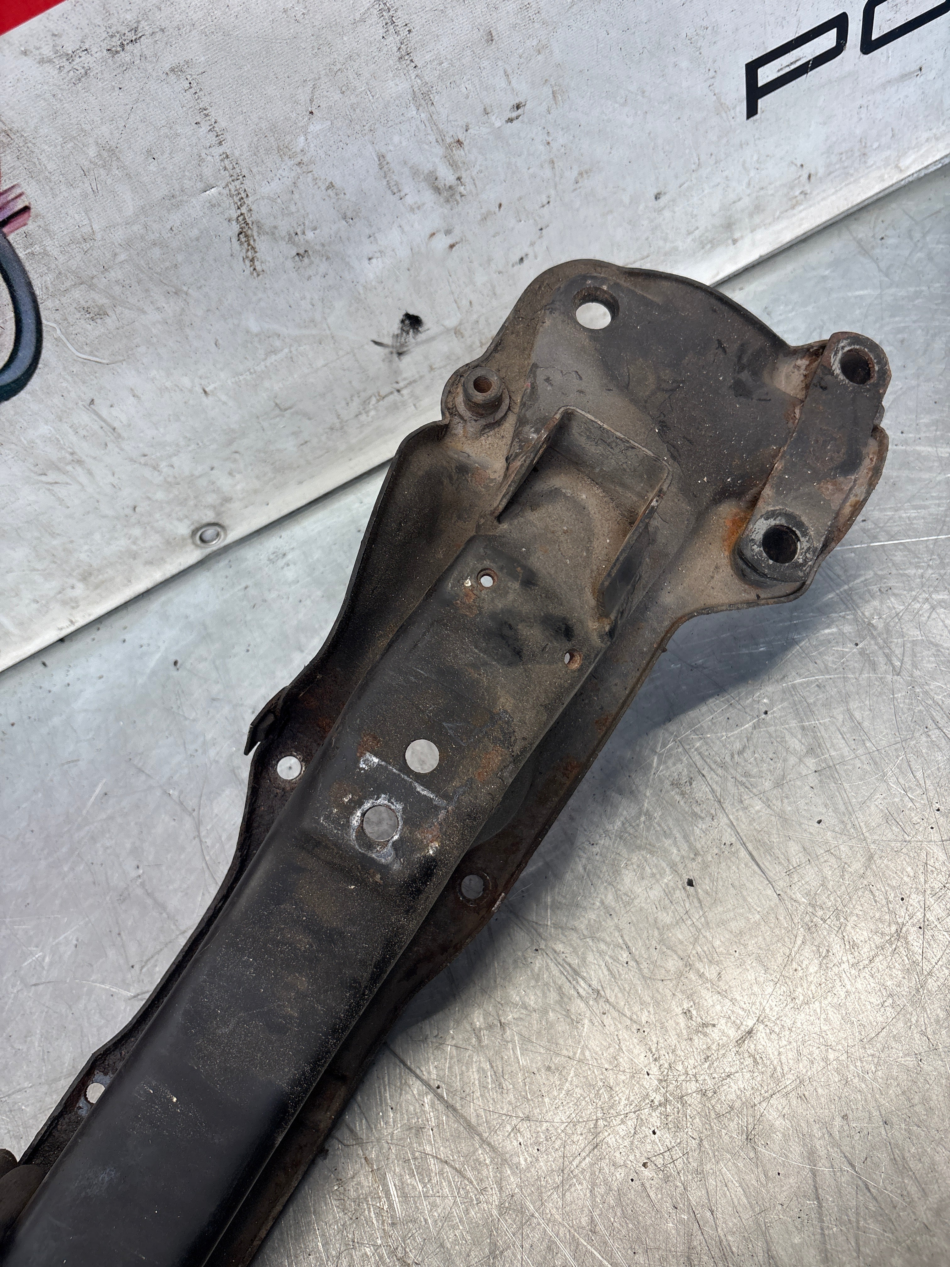 Porsche 928 82-85 engine mount, used 92837501106 - Image 4
