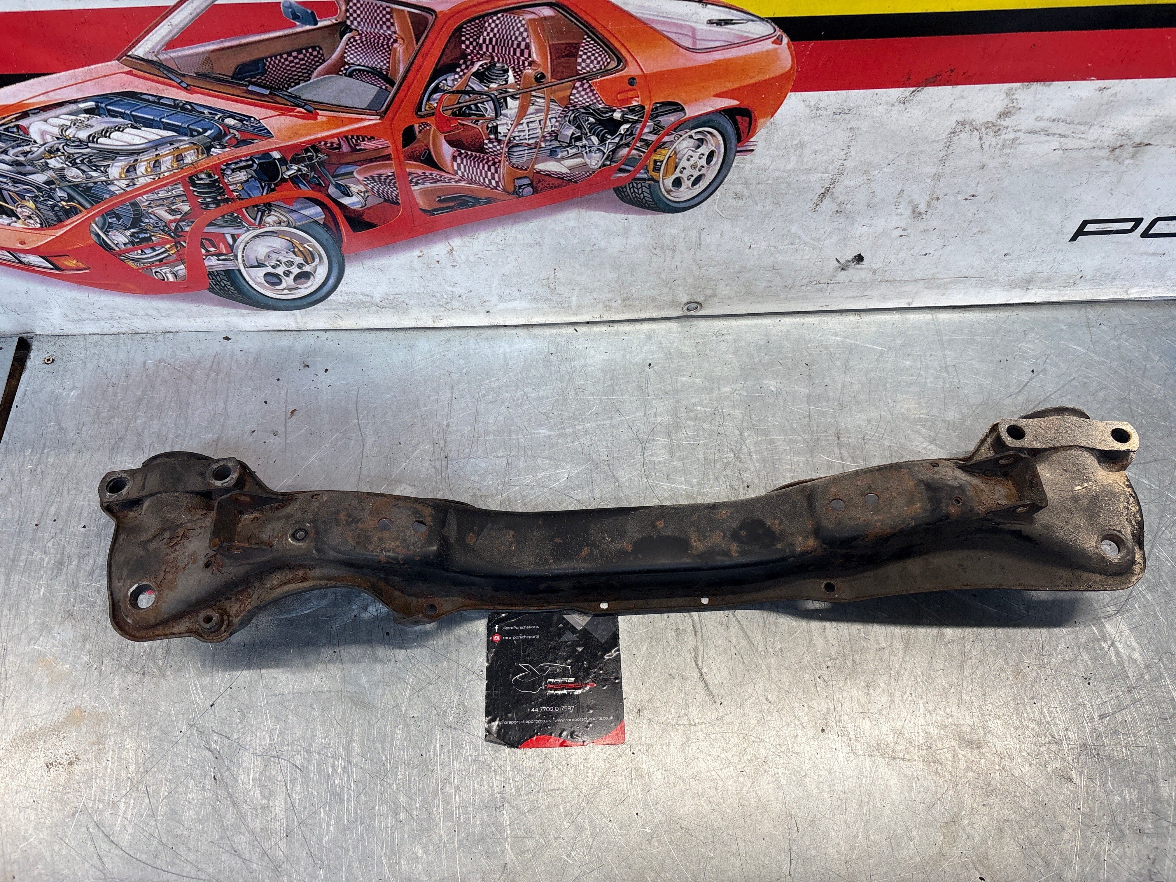 Porsche 928 82-85 engine mount, used 92837501106 - Image 2