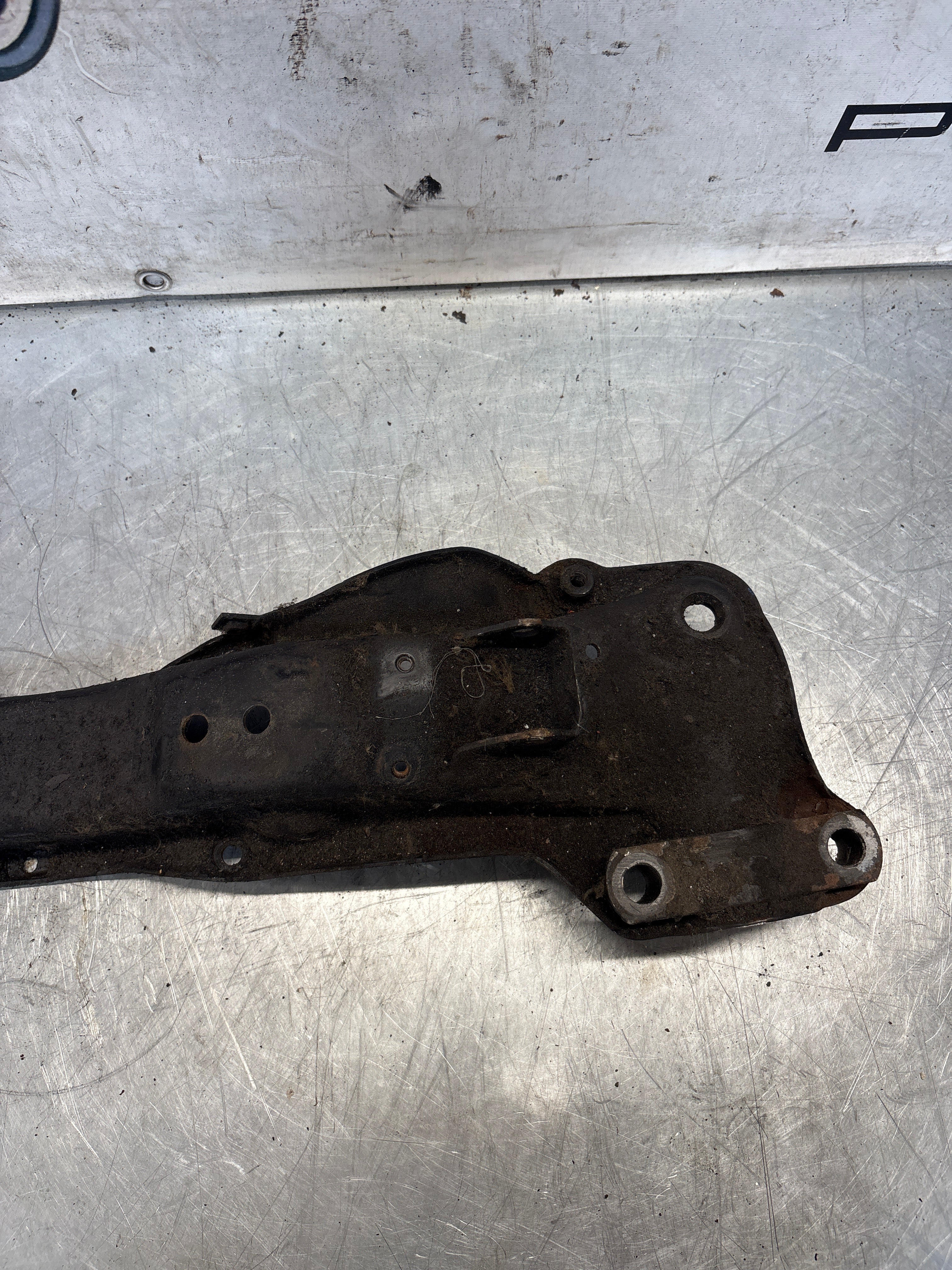 Porsche 928 82-85 engine mount, used 92837501106 - Image 3