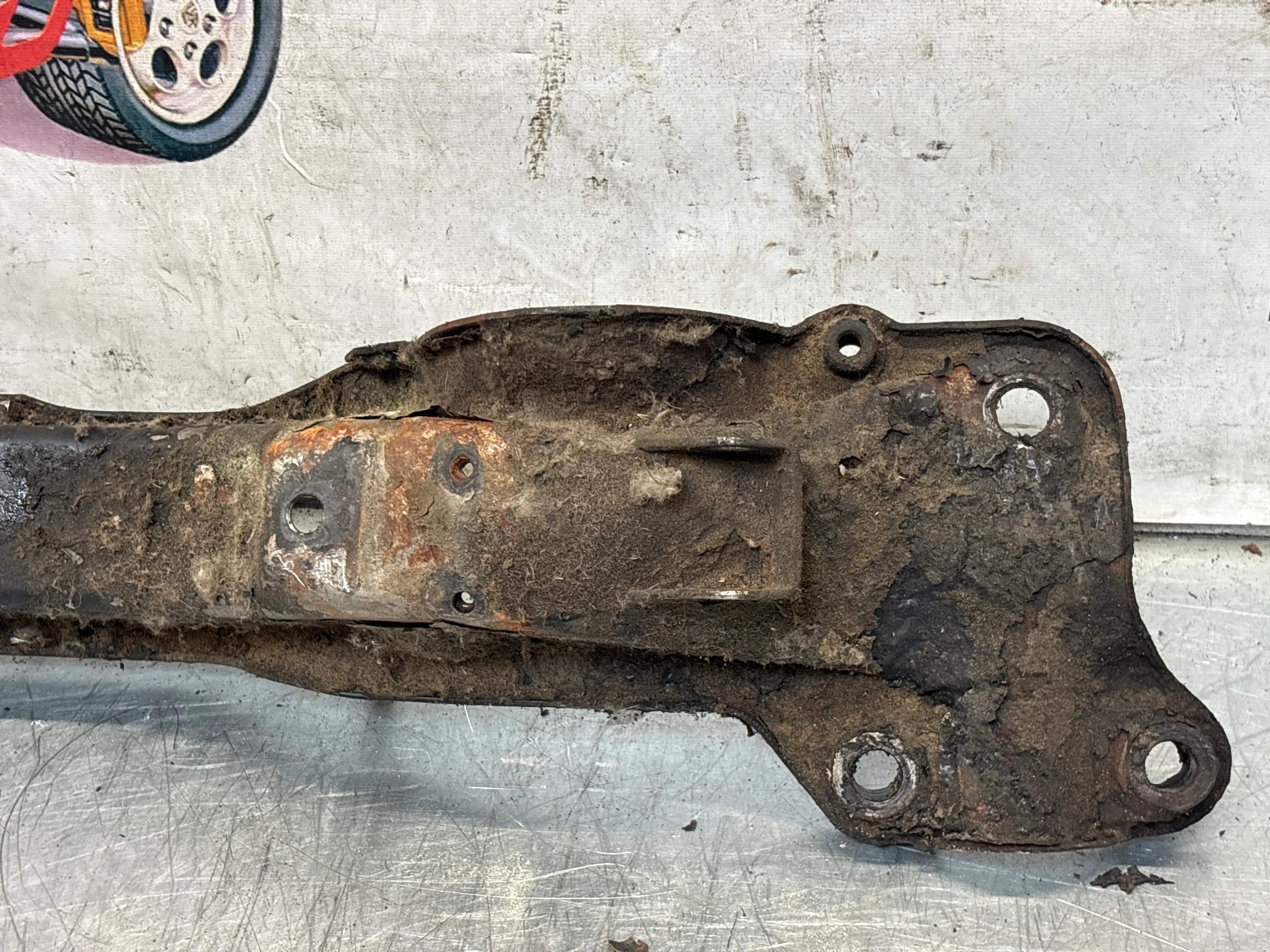Porsche 928 -82 early engine mount, used 92837501106 - Image 6