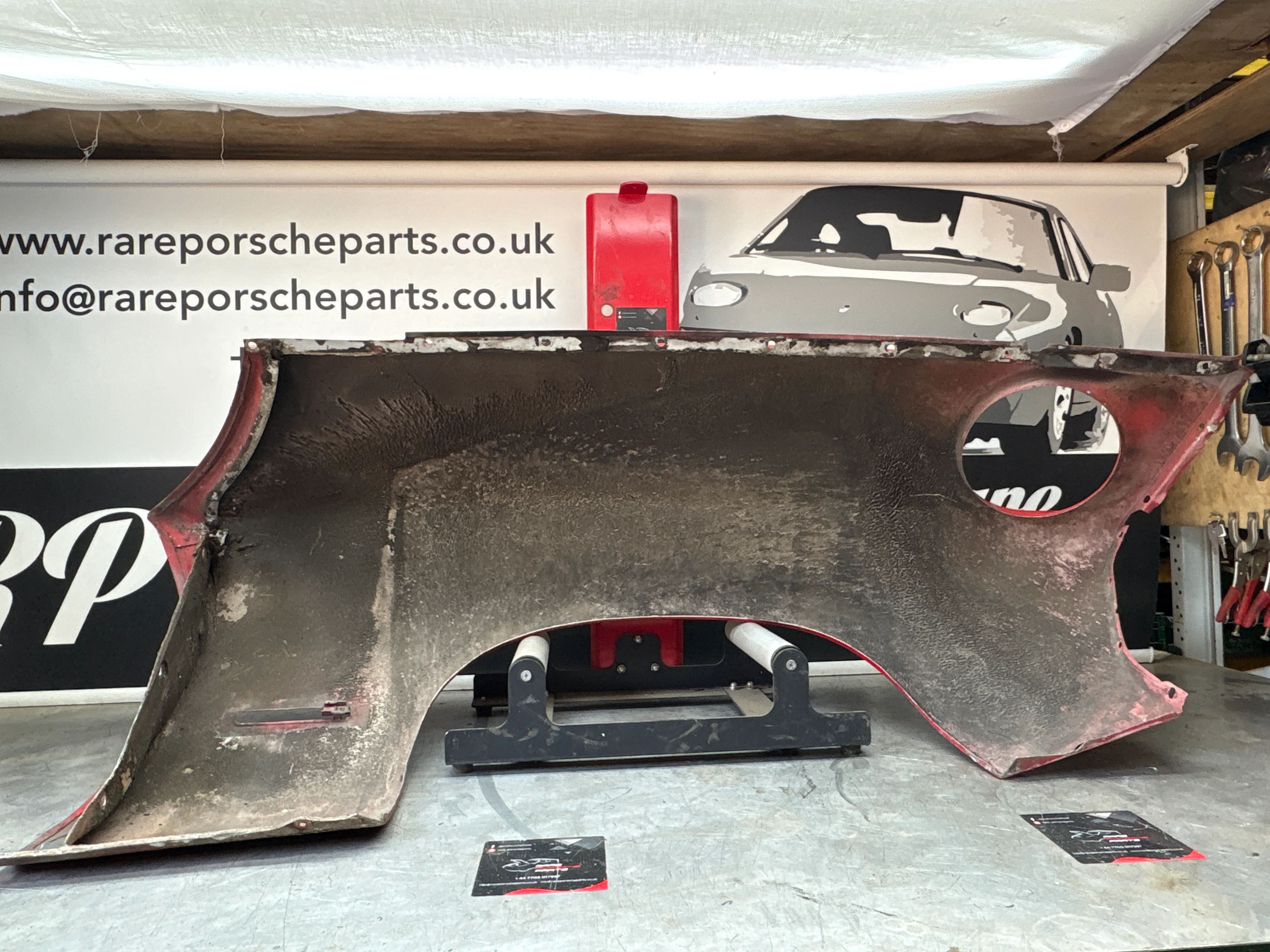 Porsche 928 -87 front left wing, 92850301103 used - Image 14