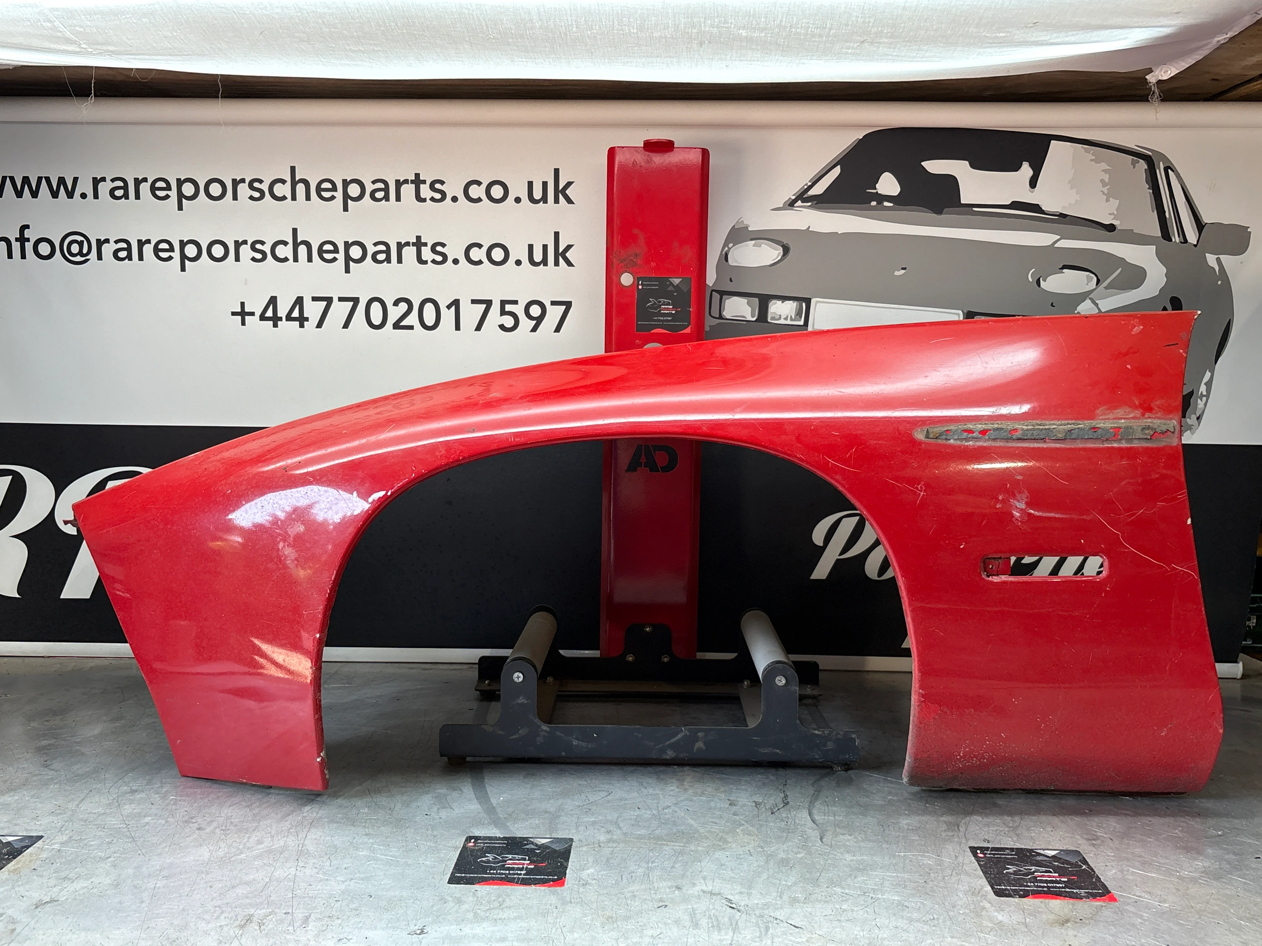 Porsche 928 -87 front left wing, 92850301103 used - Image 2
