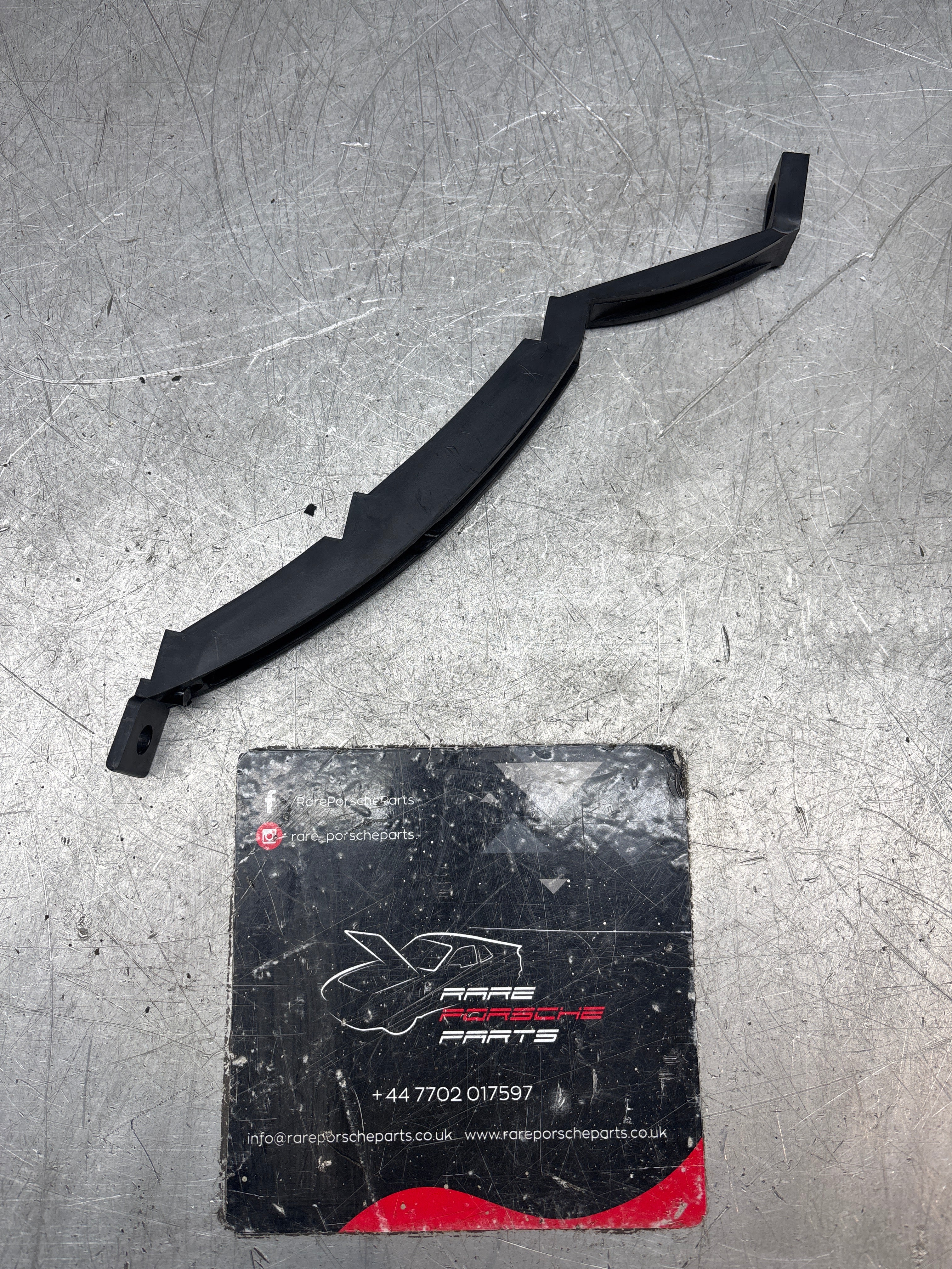 Porsche 928 928S front grill outer plastic bracket 92855913902 - Image 2