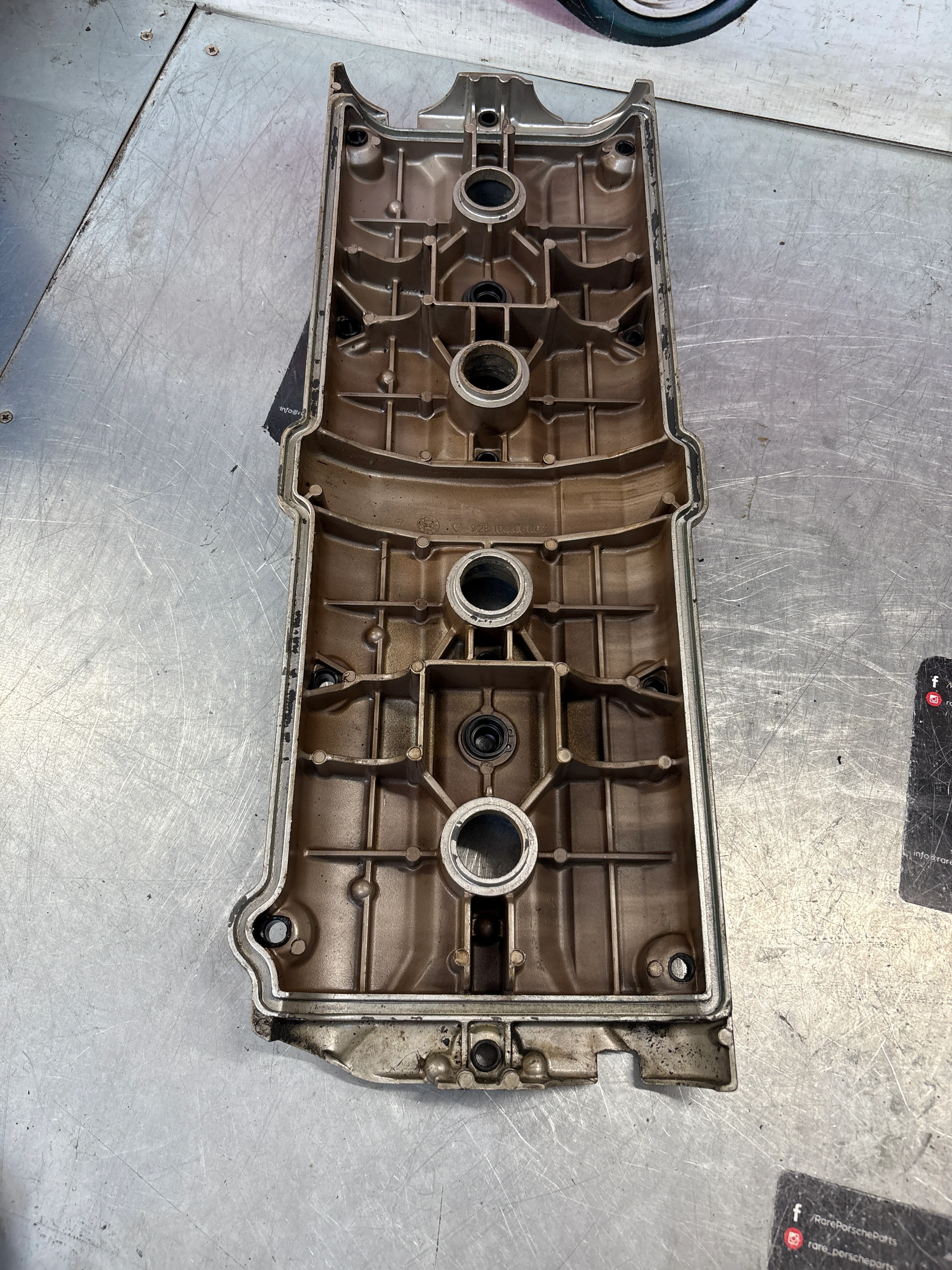 Porsche 928 / 944S/S2 Engine Cylinder Head Valve Cover, used 92810446107 - Image 5
