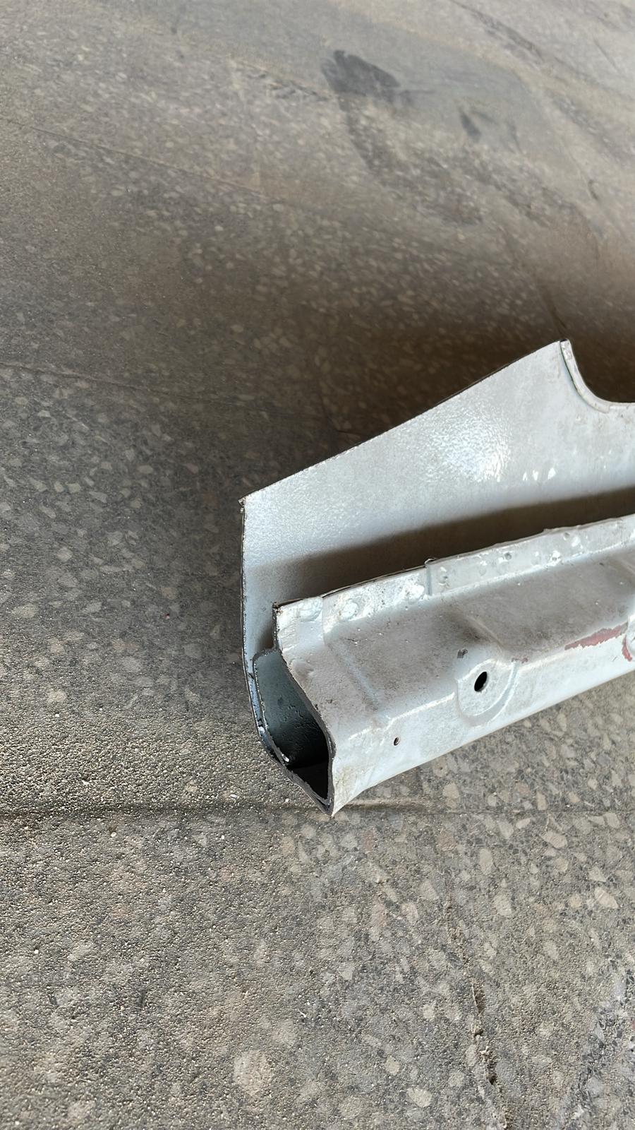 Porsche 928 A pillar cut, roof frame lateral, left 92850230102 / 92850233102 - Image 10