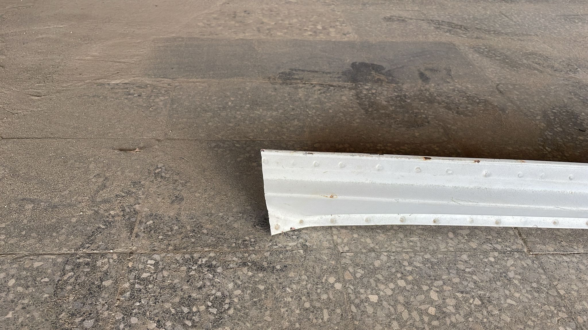 Porsche 928 A pillar cut, roof frame lateral, right 92850230202 / 92850233202 - Image 4