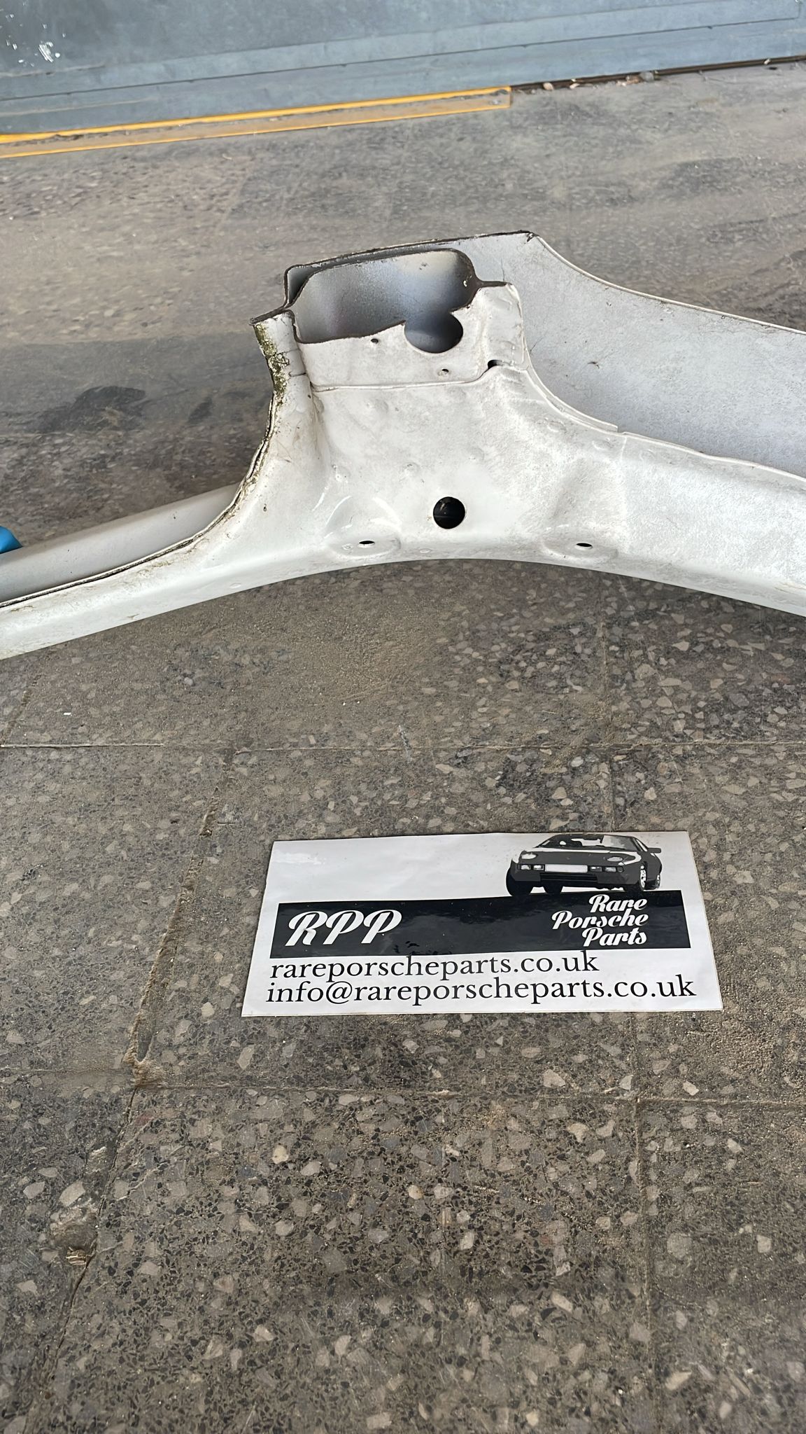 Porsche 928 A pillar cut, roof frame lateral, right 92850230202 / 92850233202 - Image 7