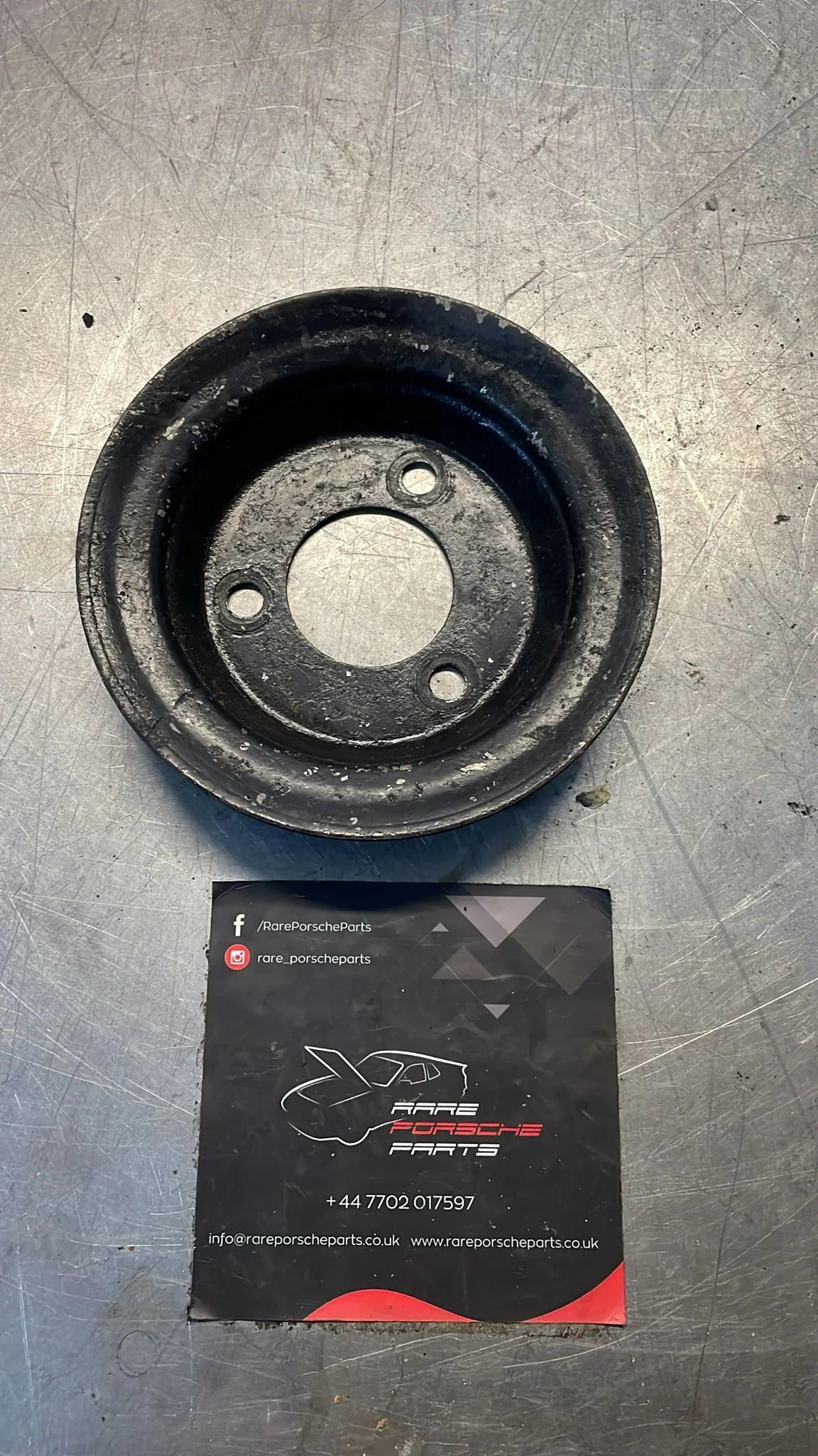 Porsche 928 air pump pulley, 92811301700, used - Image 2