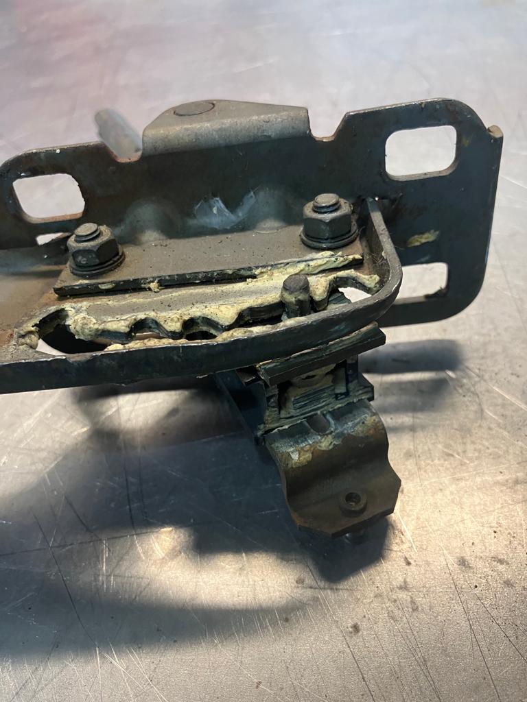 Porsche 928 Automatic Support Bracket shift Lever 92842603100 / 92842626101 used - Image 11