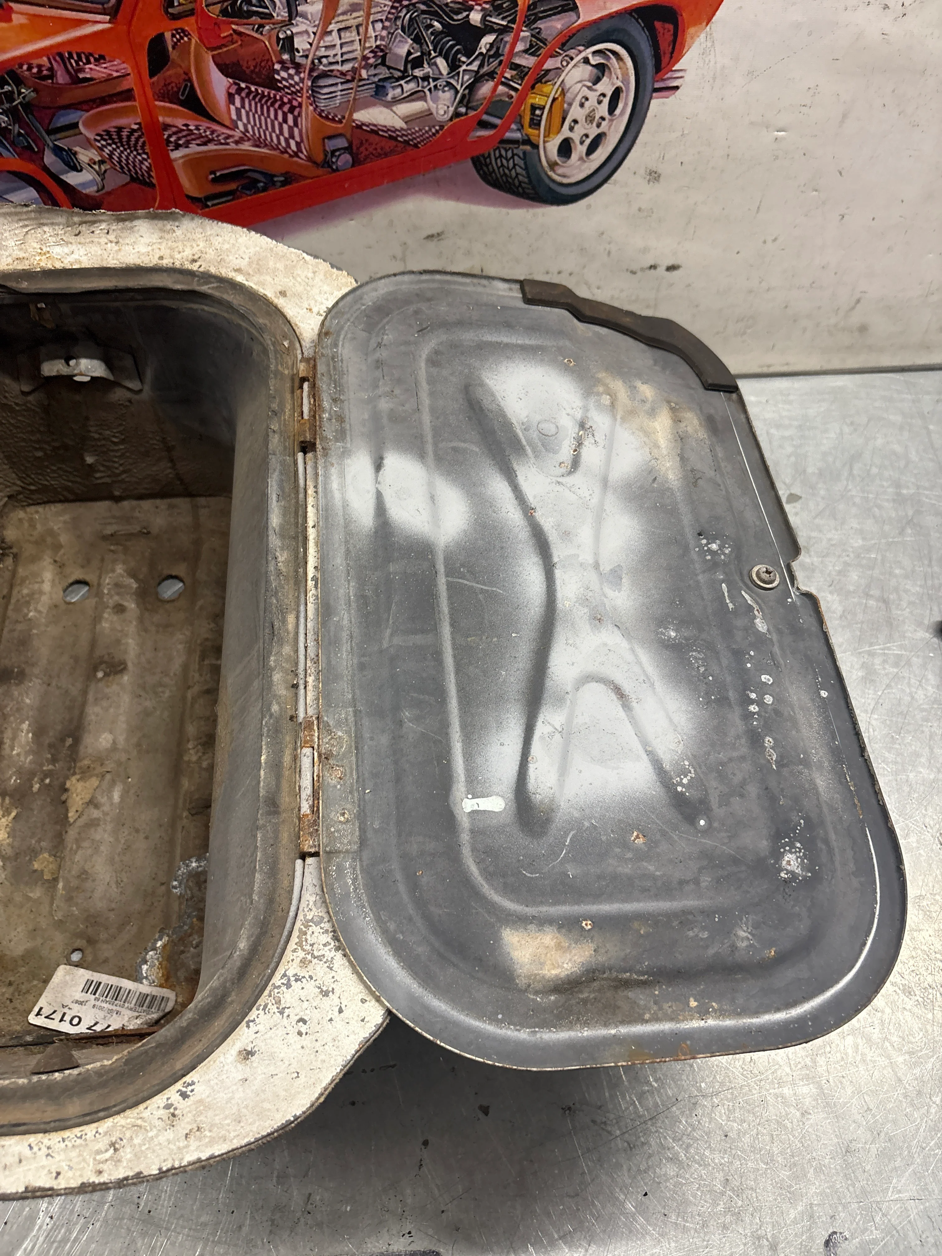 Porsche 928 Battery tray cut, 92850180502 used - Image 4